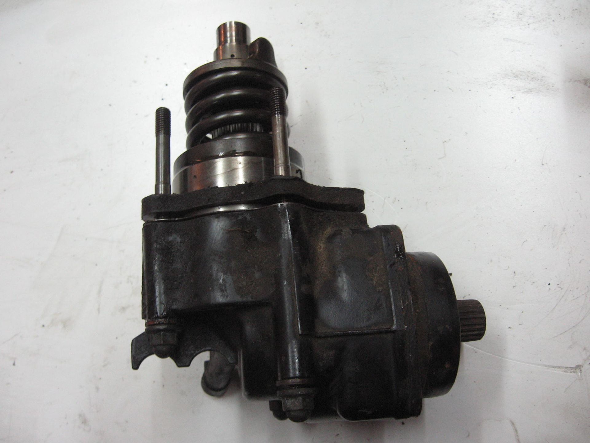 haakse overbrenging -- vt700 c 1984 / vt750 c 1983 		21100-me9-000