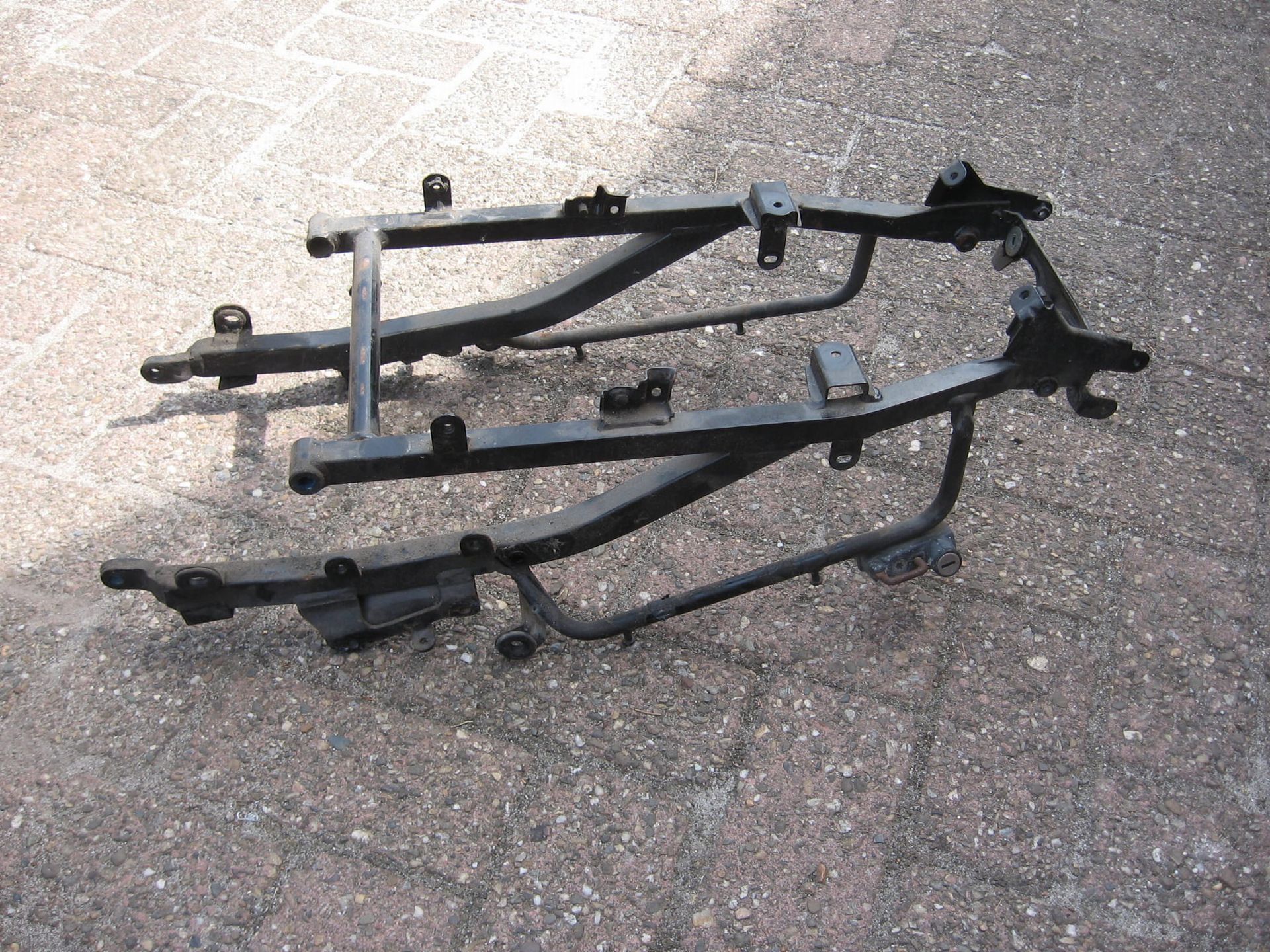 subframe 	Fzr1000 91-95	3GM-21190-50-33