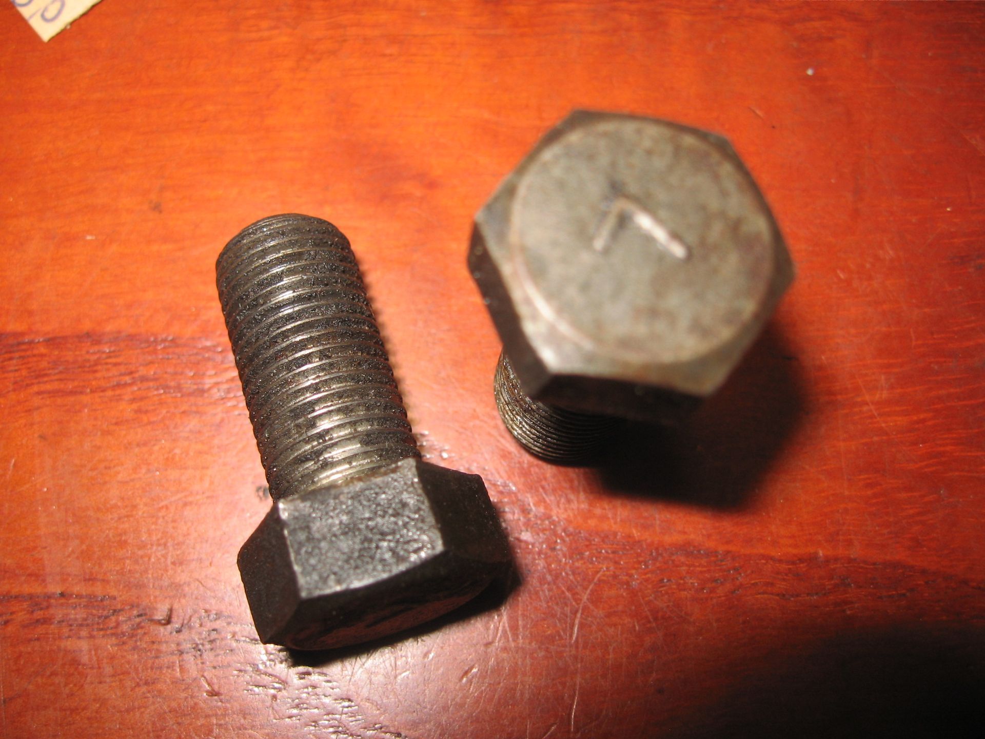 bout (M12x1,25 x25 ) sleutel 17mm bevestiging voetsteunhouder	Ltd550 1980-83  kz550 1980-83	113G1225A