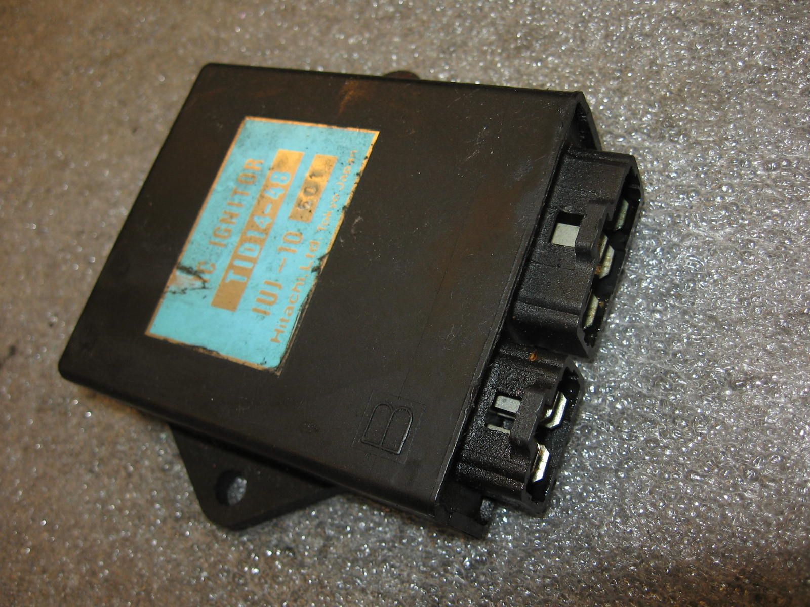 ontstekingsunit	yx600 radian	1uj-82305-10