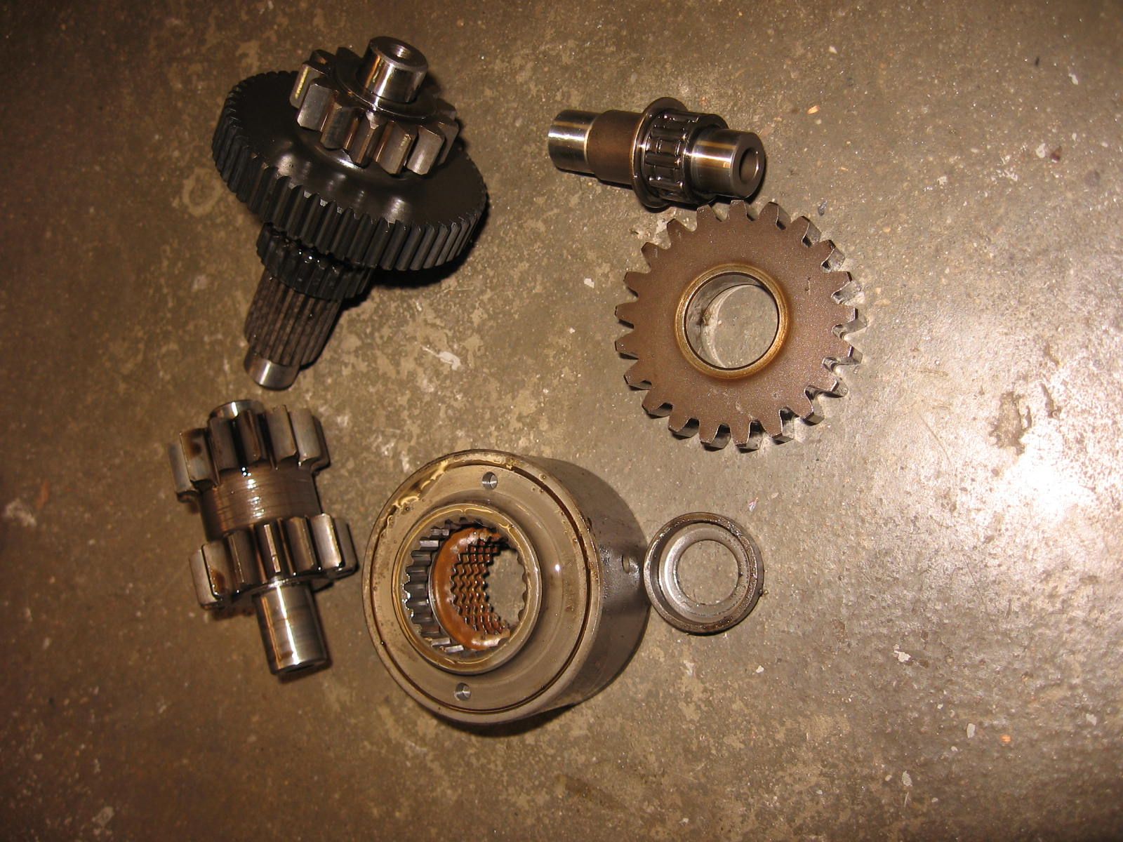 overbrenging tandwielen startmotor	Xbr500 	28233-mk5-000 , 28232-mk5-000 , 28234-mk5-000 ,