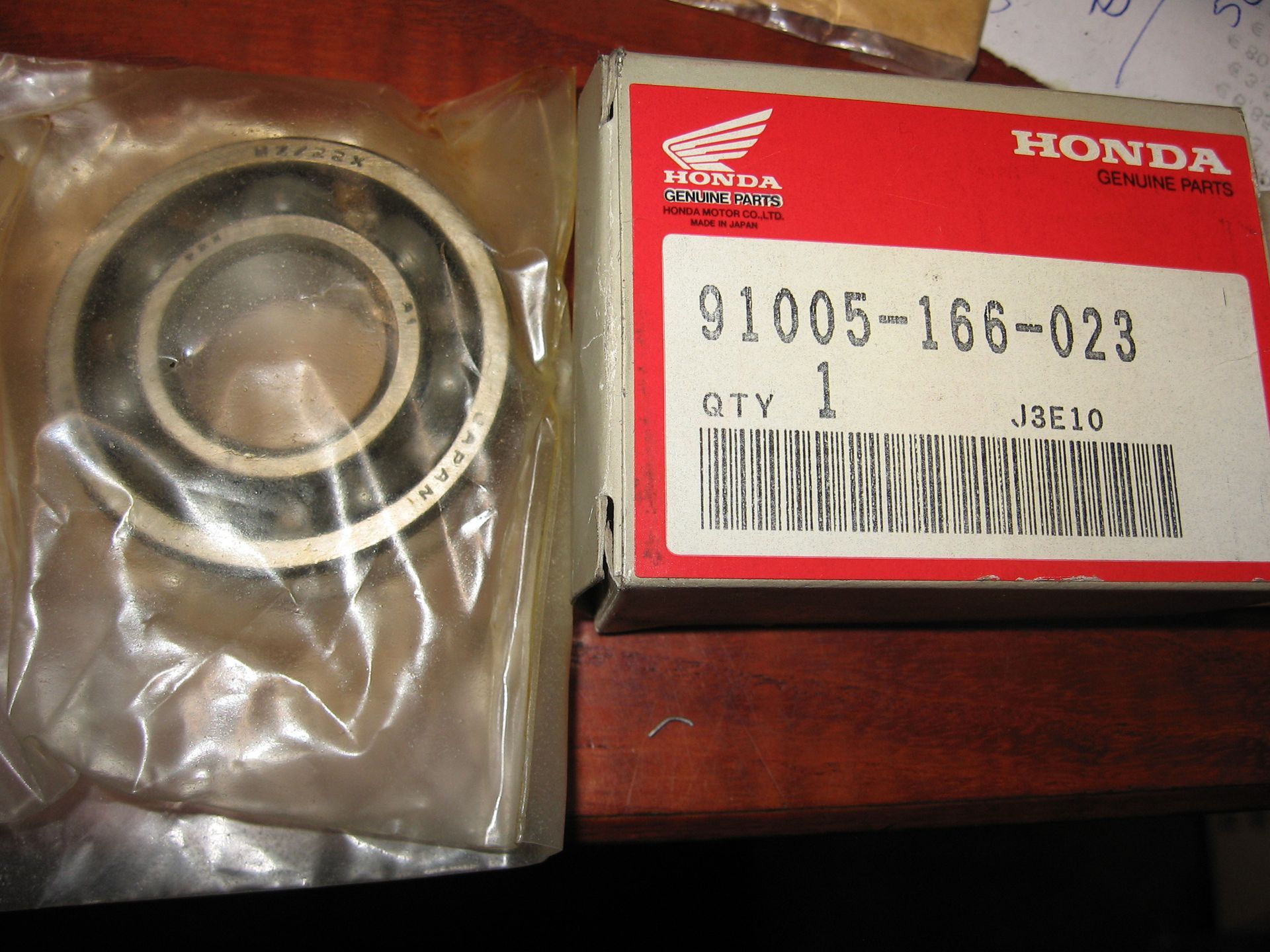 krukaslager	Cr80r 80-84 , cr60r 83-84	62/22x , 22x50x14	nachi		91005-166-023