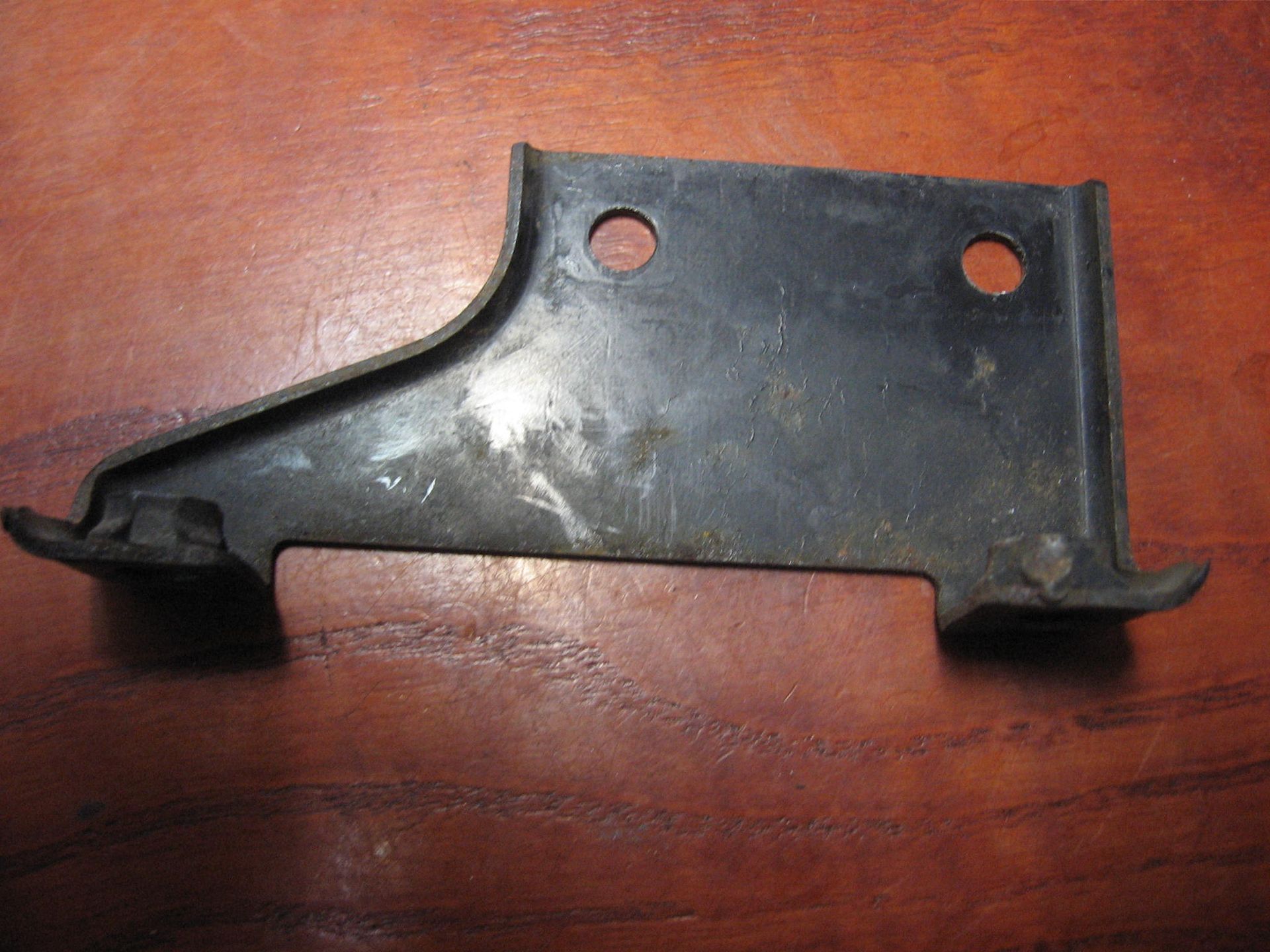 bobine steun links -- gpz500 s 1991		11048-1665	11045-1420 , 2x busjes collar) bobine bevesteging -- gpz500 s 1991		92027-103