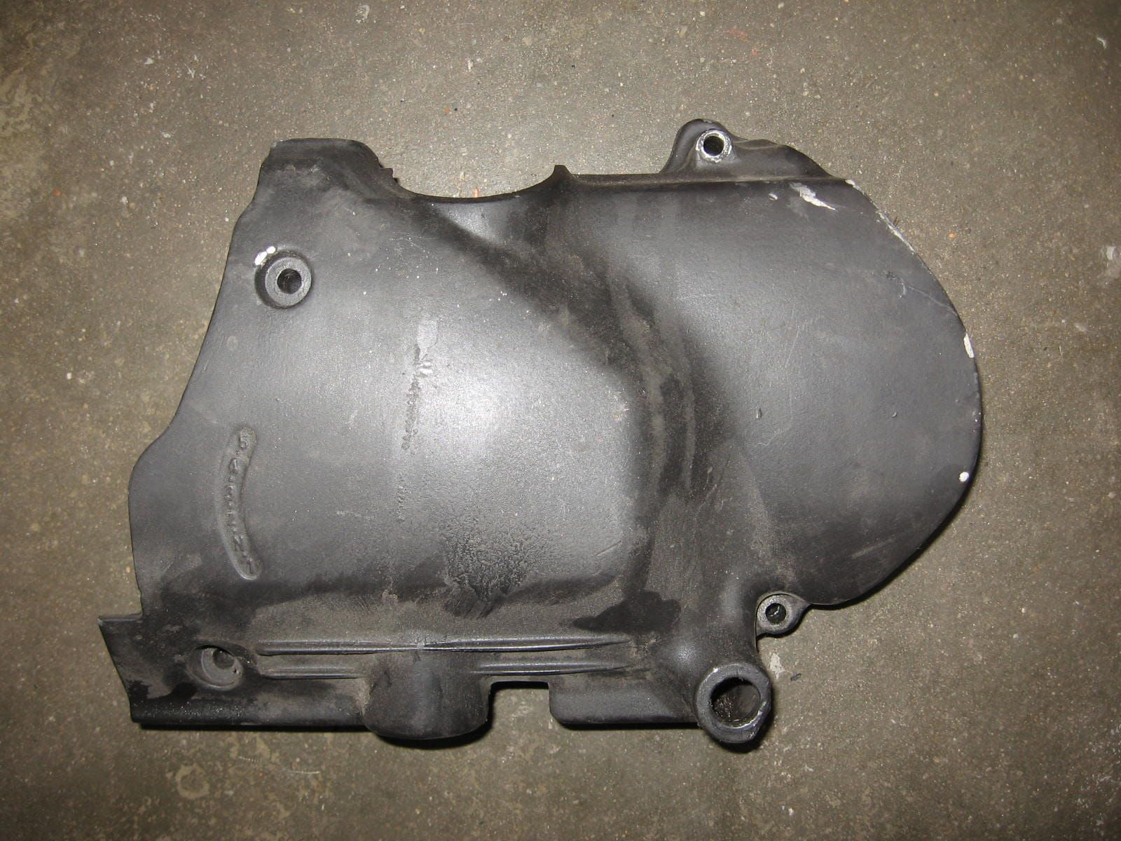 linker blokdeksel , deksel voor voortandwiel	Cb750f ,C 82, cb750sc 82-83, cb900f 81-82 , cb1100f 83	11361-438-670