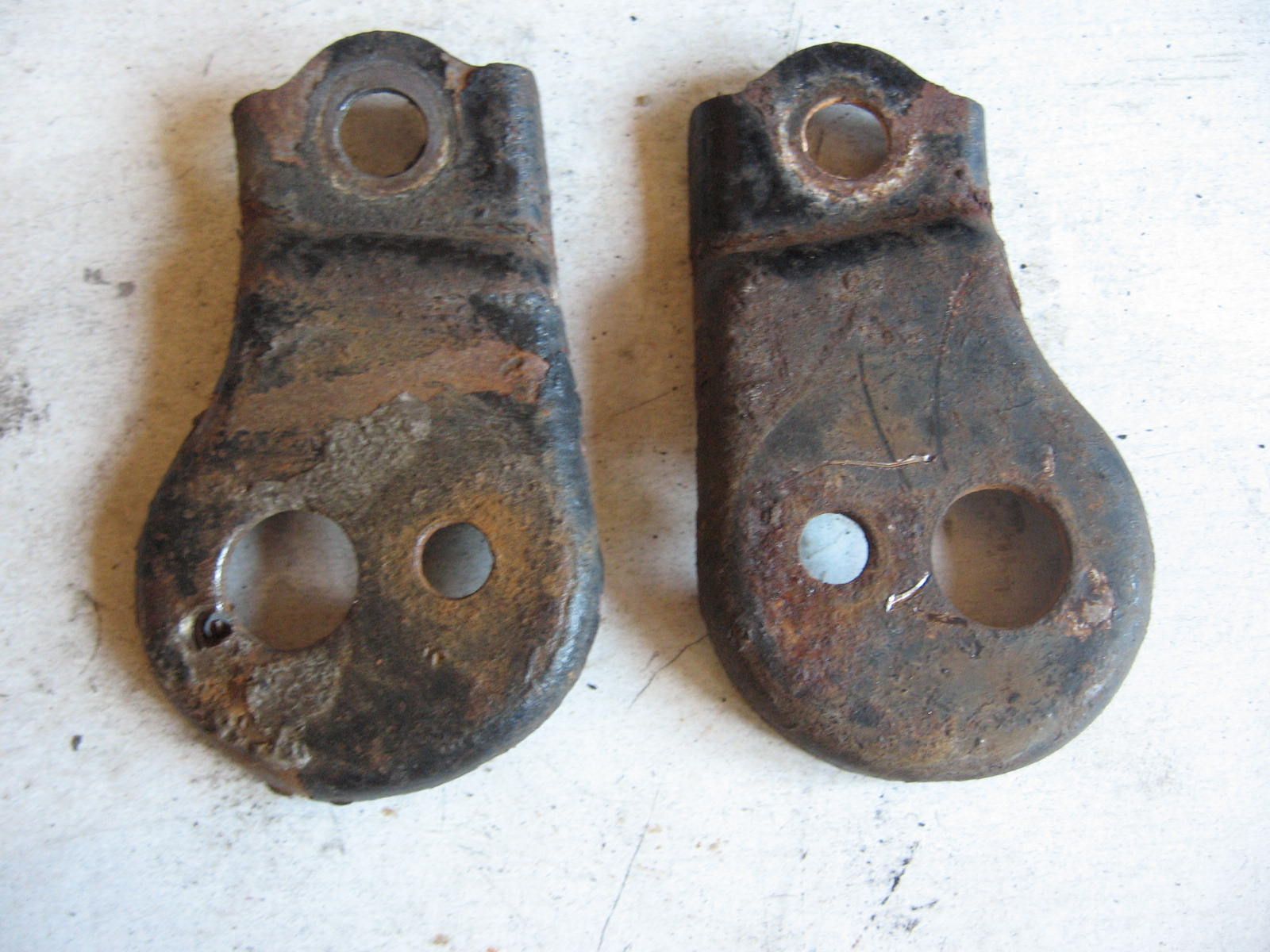 knipperlichtbevestiging links+rechts	Vf750s 1982 -83	33680-MB0-000 +33670-MB0-000