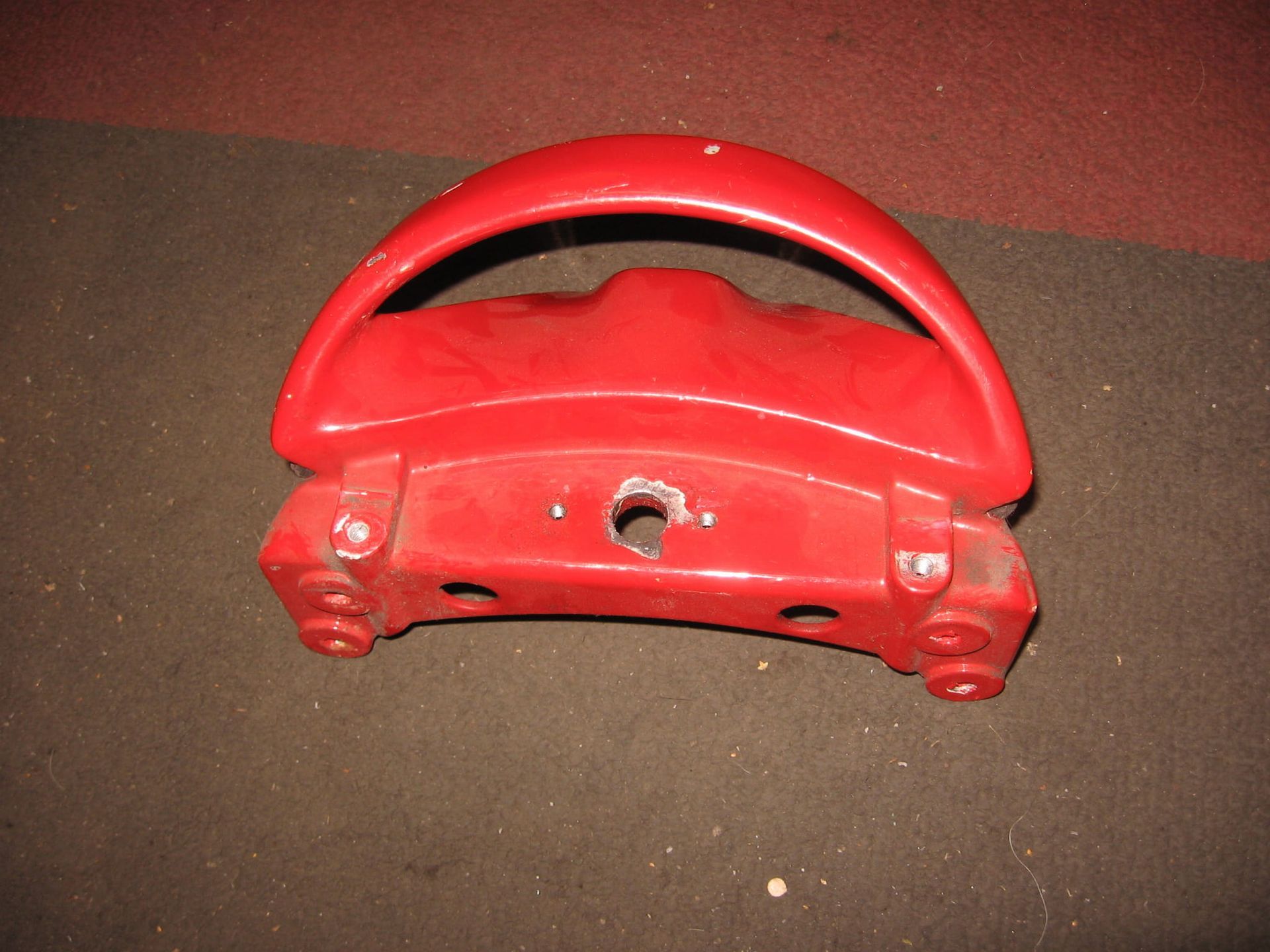 handgreep achter ,rood , rear grab handle 	St4s 01-05	80610111AA