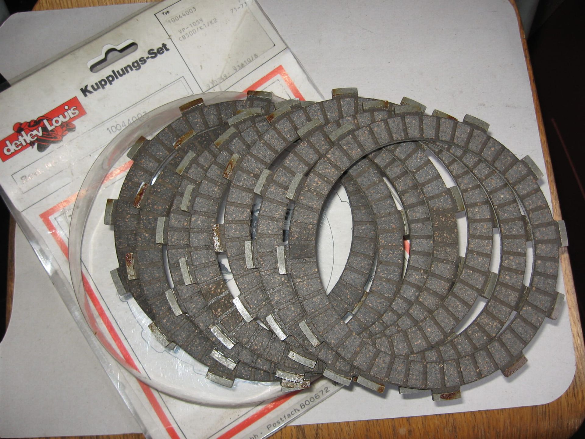 koppelingsplaat gevoerd – cb500 k1 k2 1971-77	(7st) merk :  detlev Louis	vp-1059	22201-ky2-000	22201-ma6-000
