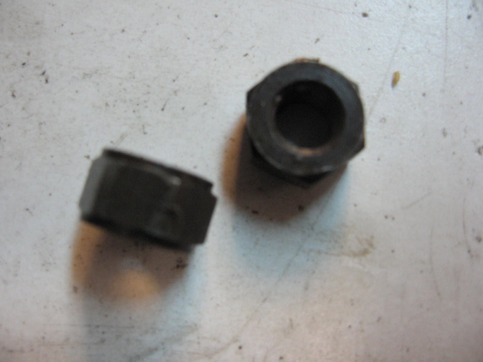 borgmoer kleppenstelbout 2x	Gl1000  gl1100 , 90205-300-000	90206-250-000