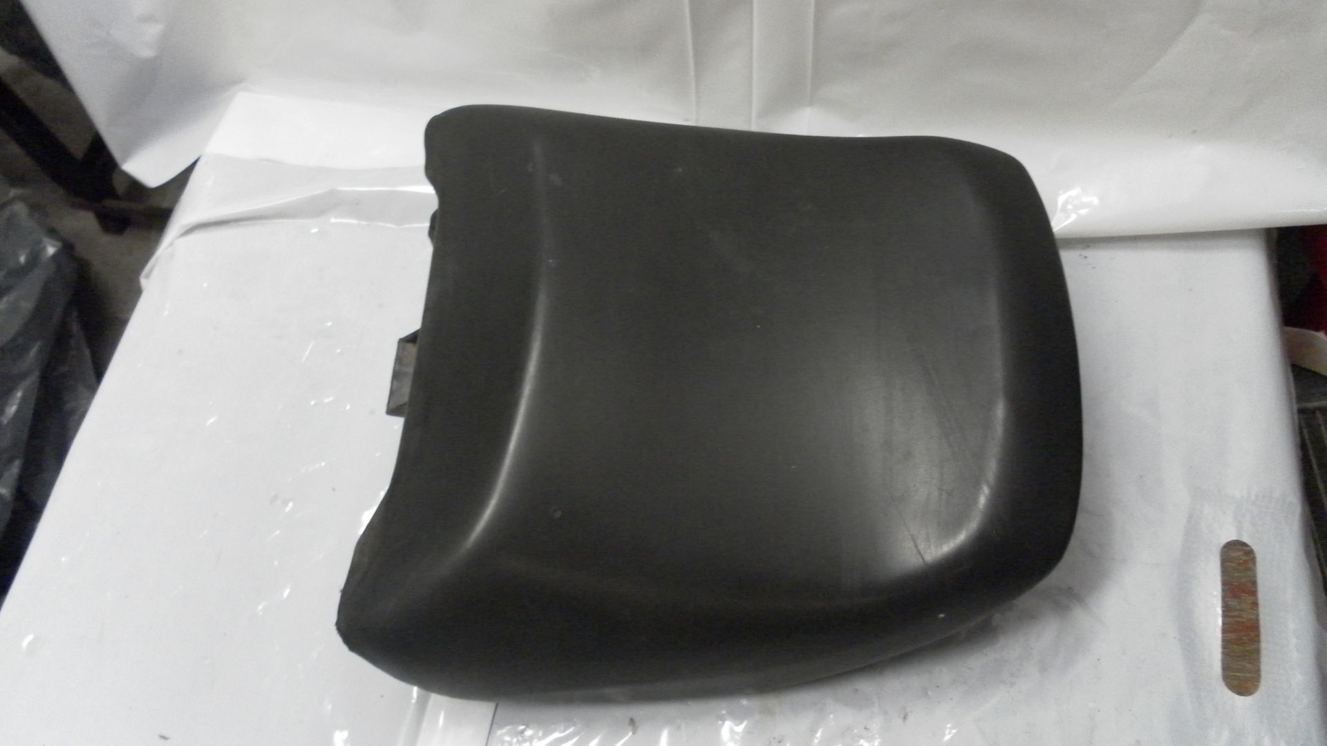 duozadel zwart	R1100rt 99 , 1995-2002 , R1150RT 2000-06	( gebruikssporen ) 52532324690	5253-2313 656 / 668833
