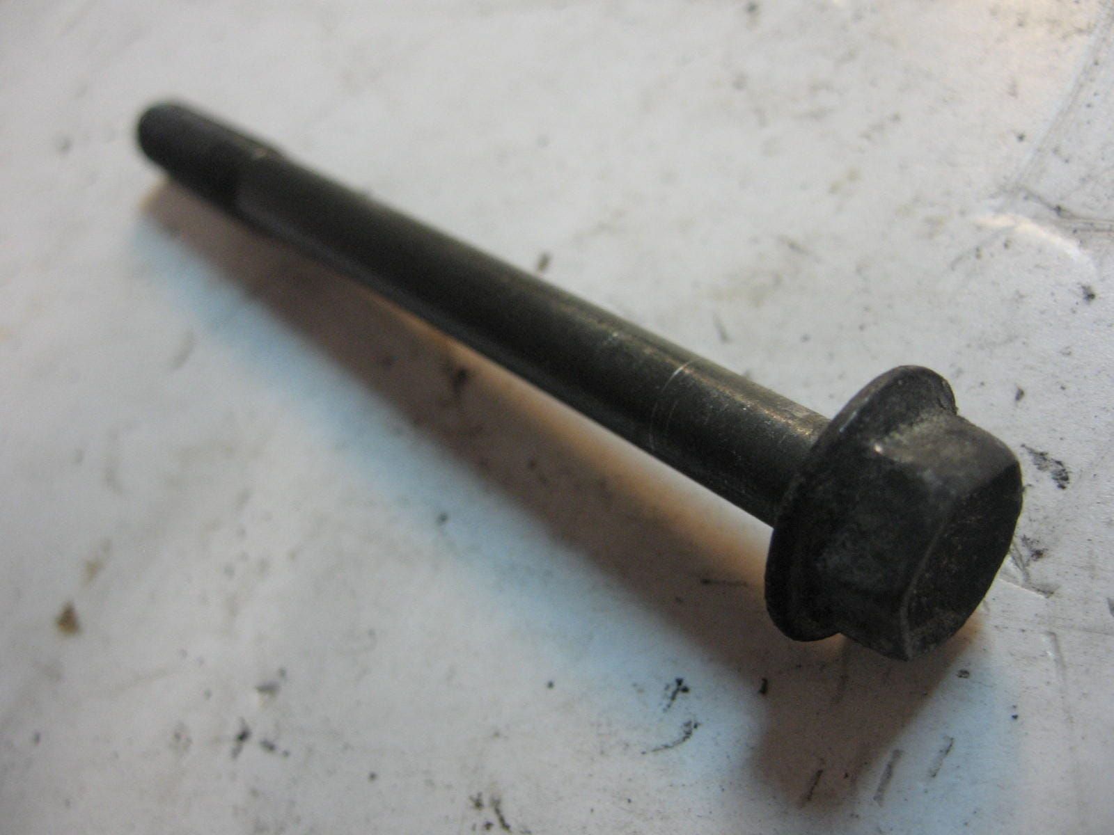 3x bout bevestiging dynamo	Gsx600f gsx50f gsx1100g , 01550-08907	01517-08908