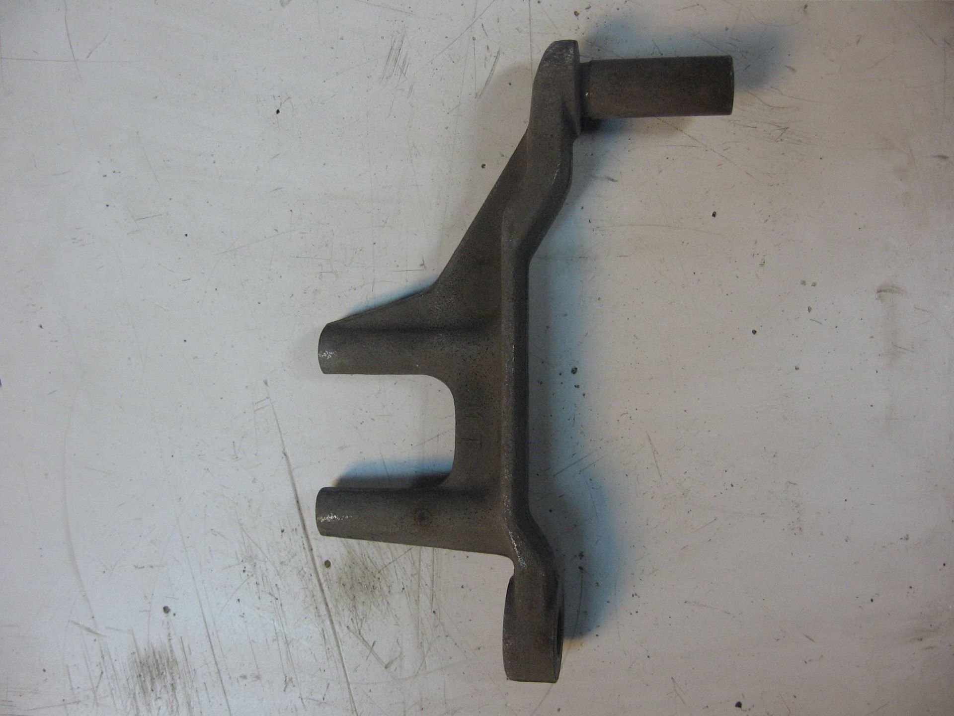 Linker deel scharnier systeem achterbrug/veer fj600 xj600				33m-2217m-02