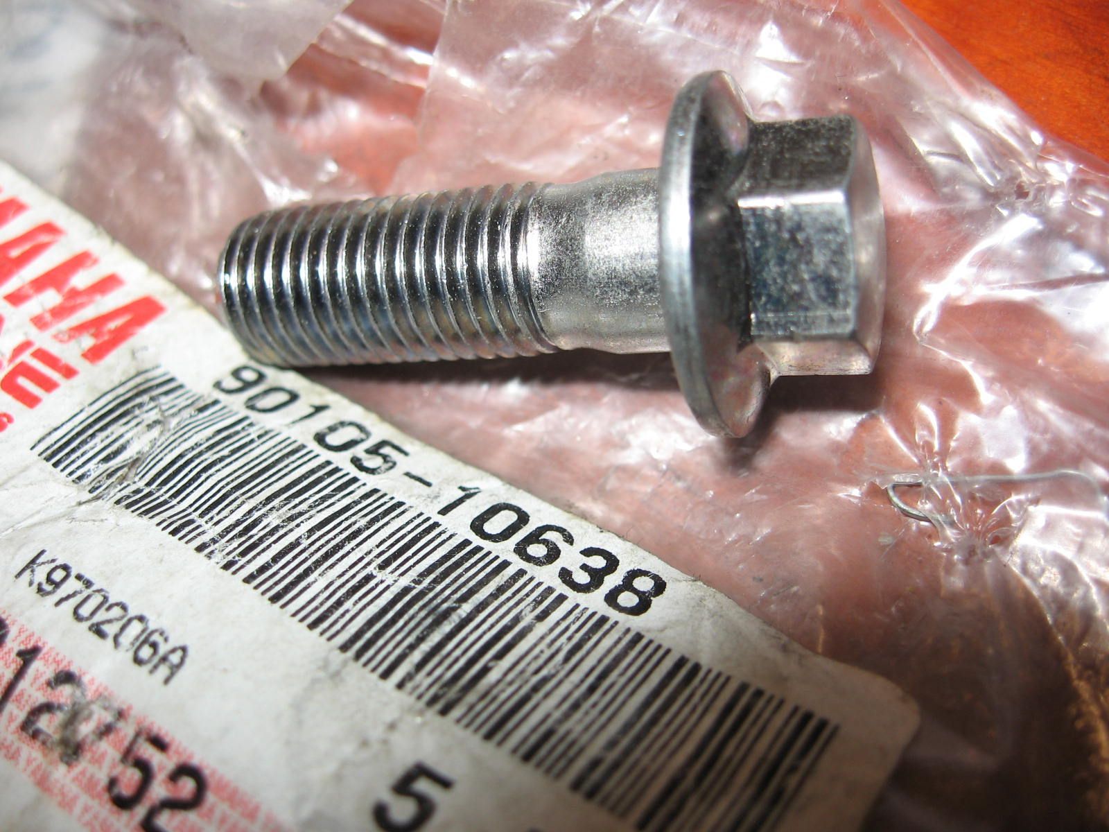 2x flensbout m10x30x1,25 ,bevestiging remklauw , fj1200 bt1100 , xvs , oem 90105-10638