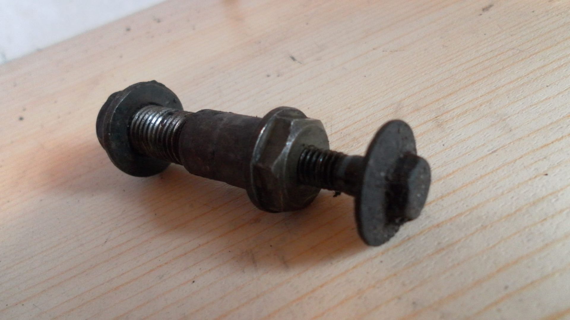 bout bevestiging zijstanddaard	Cb250  , , veel modellen	90108-MK6-670