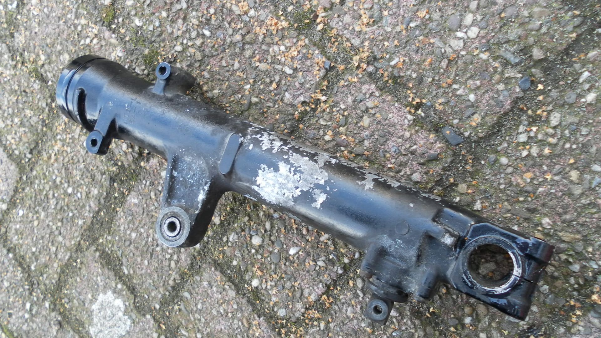 Linker onderpoot met antiduikzuiger	st1100   	51521-MT3-013ZA 	51530-MT3-611