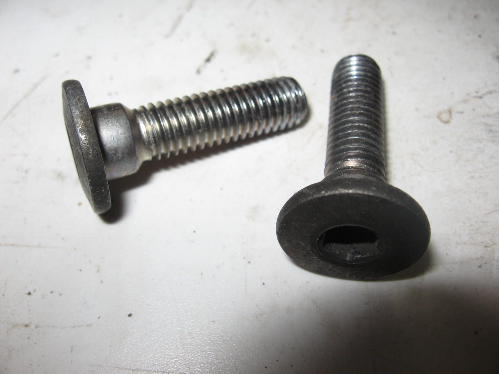 2x bouten remschijfbevesteging zzr1100 zx11 92001-1951 92150-1771 ,92154-1865