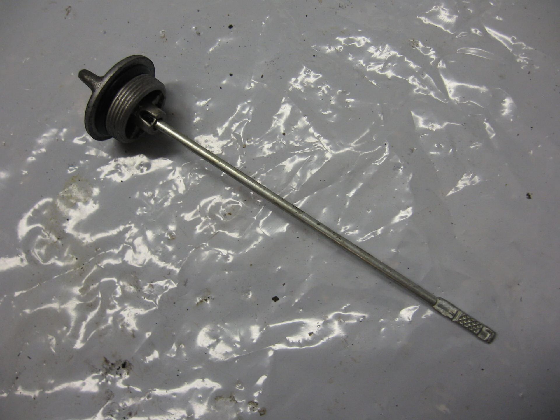 oliepeilstok 	Gs450L 1987	11970-44100