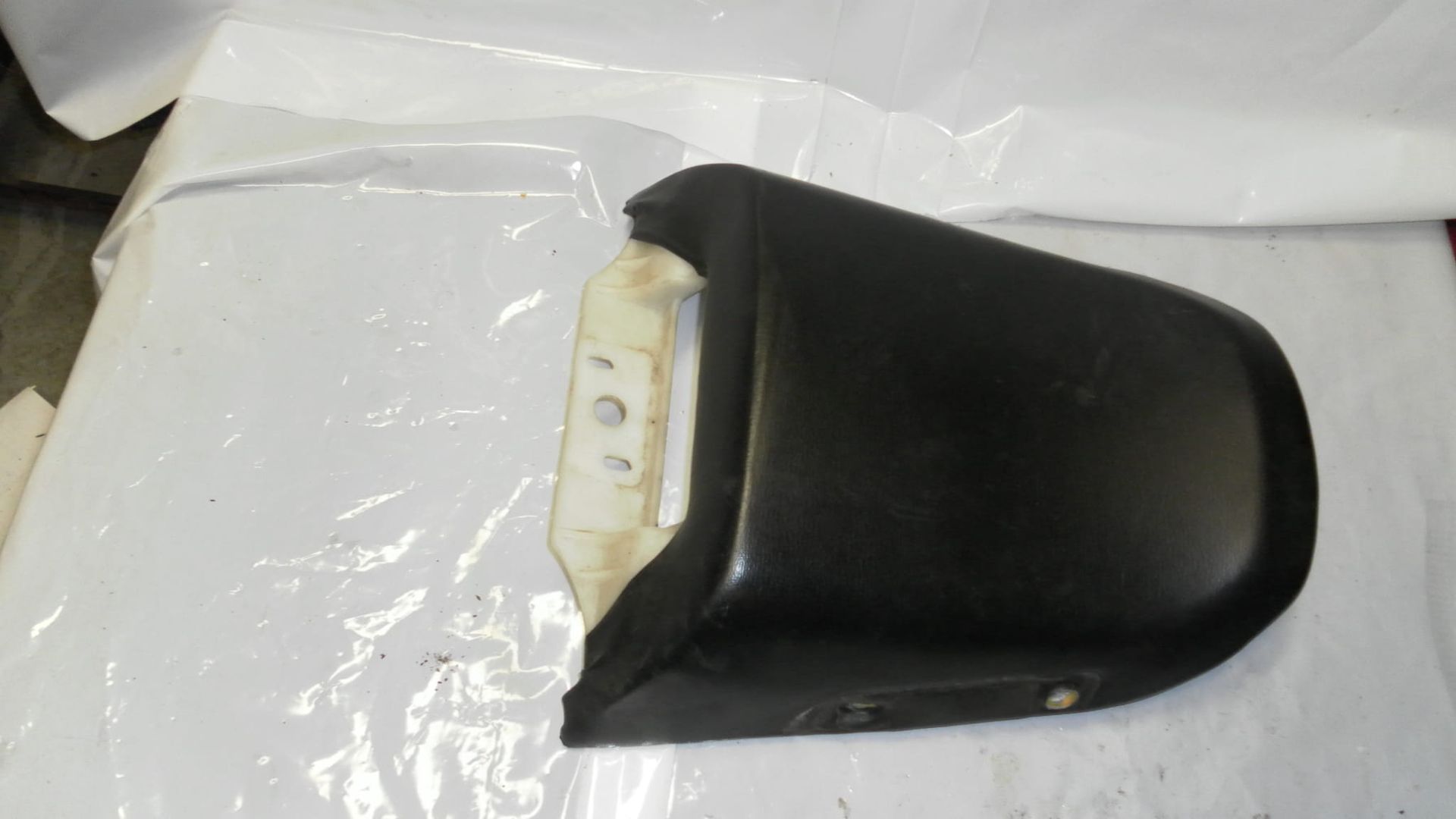 Buddyzit , duo zadel Gsx600f 88-97 45300-19c00-58R 			,gebruissporen