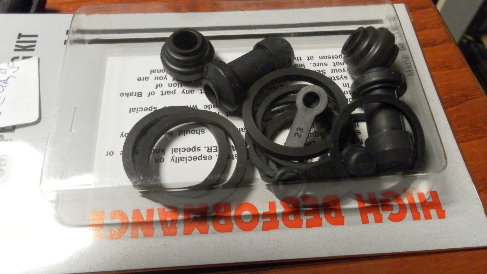 remklauwrevisiekit voorkant	Cbr600f 87-90 cb600f 98-99 , xrv750 90-92 , cbr1000f 90-91 st1100 90-02	tourmax	Bcf-120