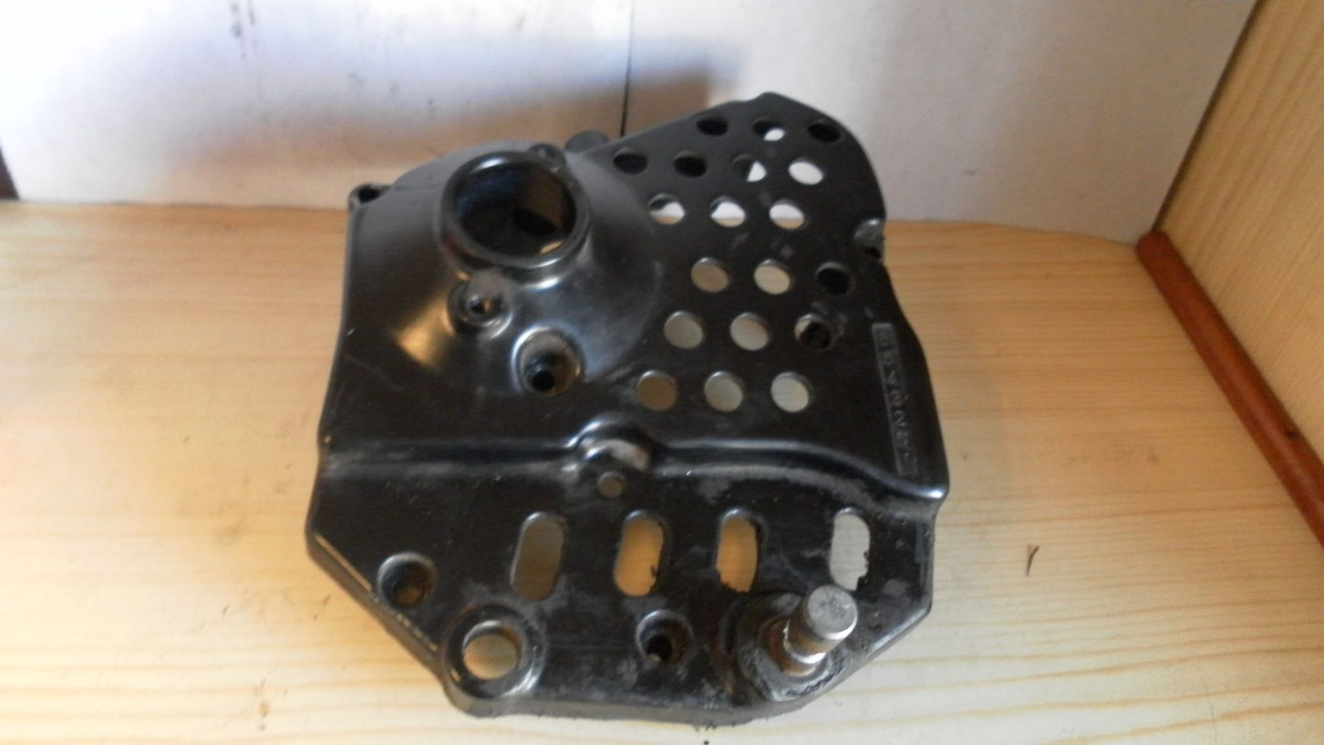 blokdeksel links voortandwiel	zwart Gsx600f 1988-97 , gsx750f 1989-97 11361-20c02 11361-19c04 , 11361-19c03 , 11361-20c01