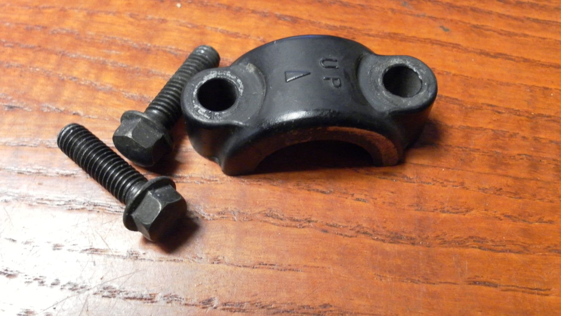 HOLDER, MASTER CYLINDER	St1100 90-03,  cbr900rr 1996-2001	45517-166-006