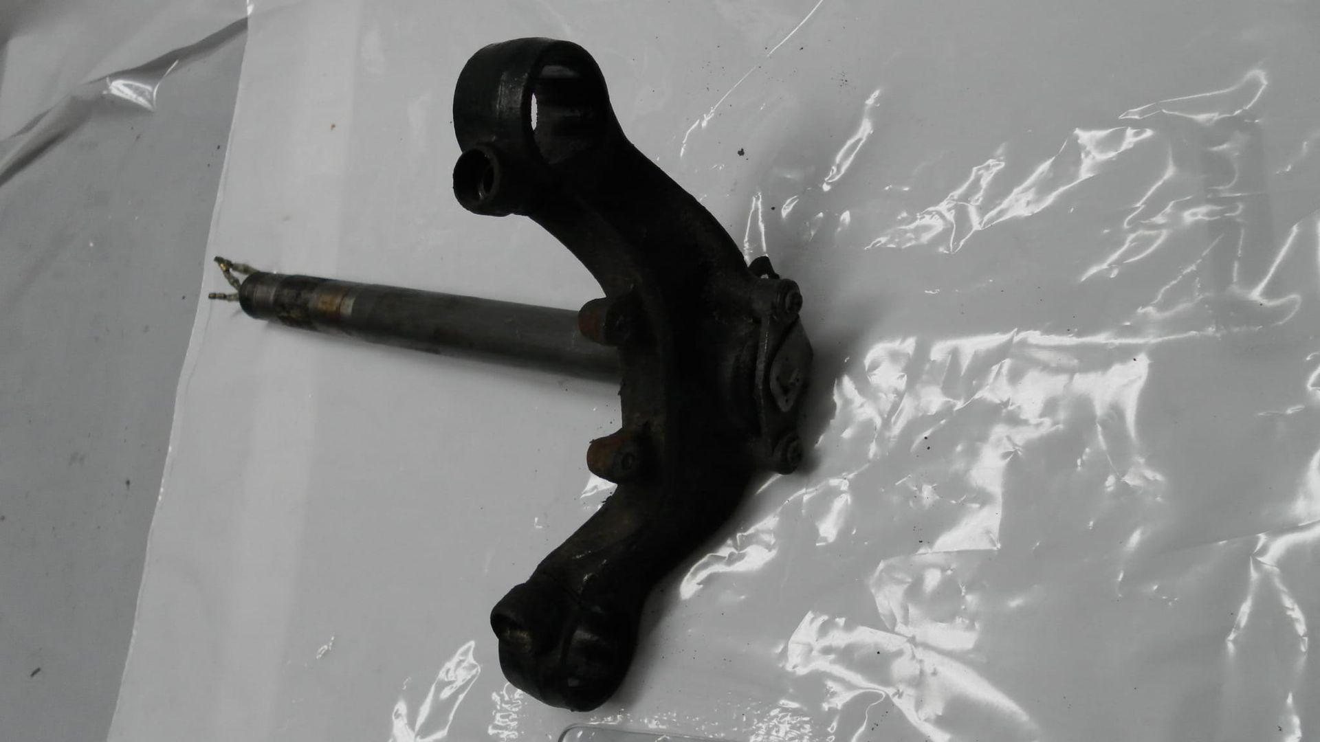 Onderstebalhoofdplaat , T stuk , vf750s 1982		53200-MB0-000