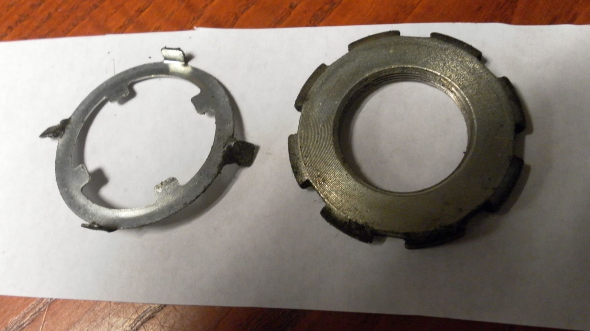 borgmoer met borgplaat onderste balhoofdplaat	Vf750s 1982 	90302-245-830 , 90506-425-830