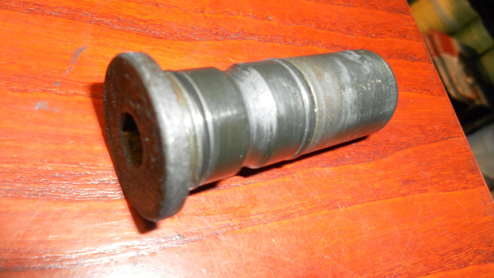 front caliper sleeve	Vf750s 82  	45114-MB7-610