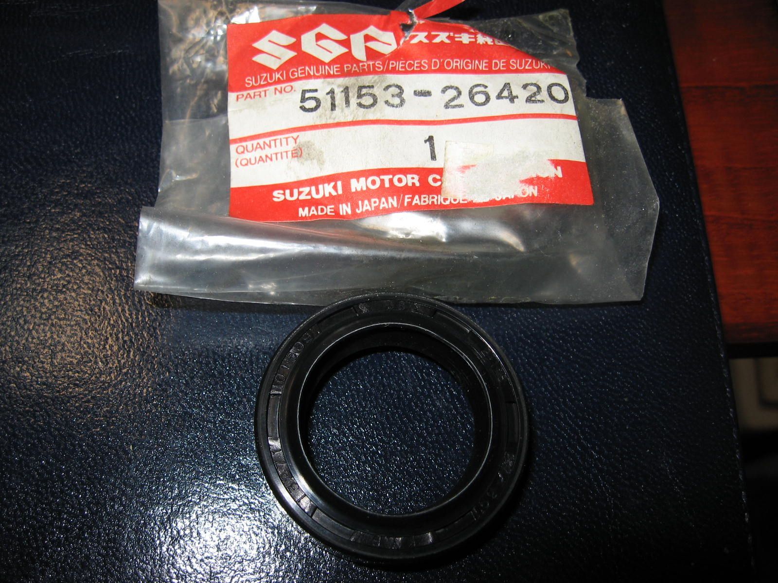 2x seal 27x39x10,5/12 , voorvork rg50 83-94		oem	51153-26420