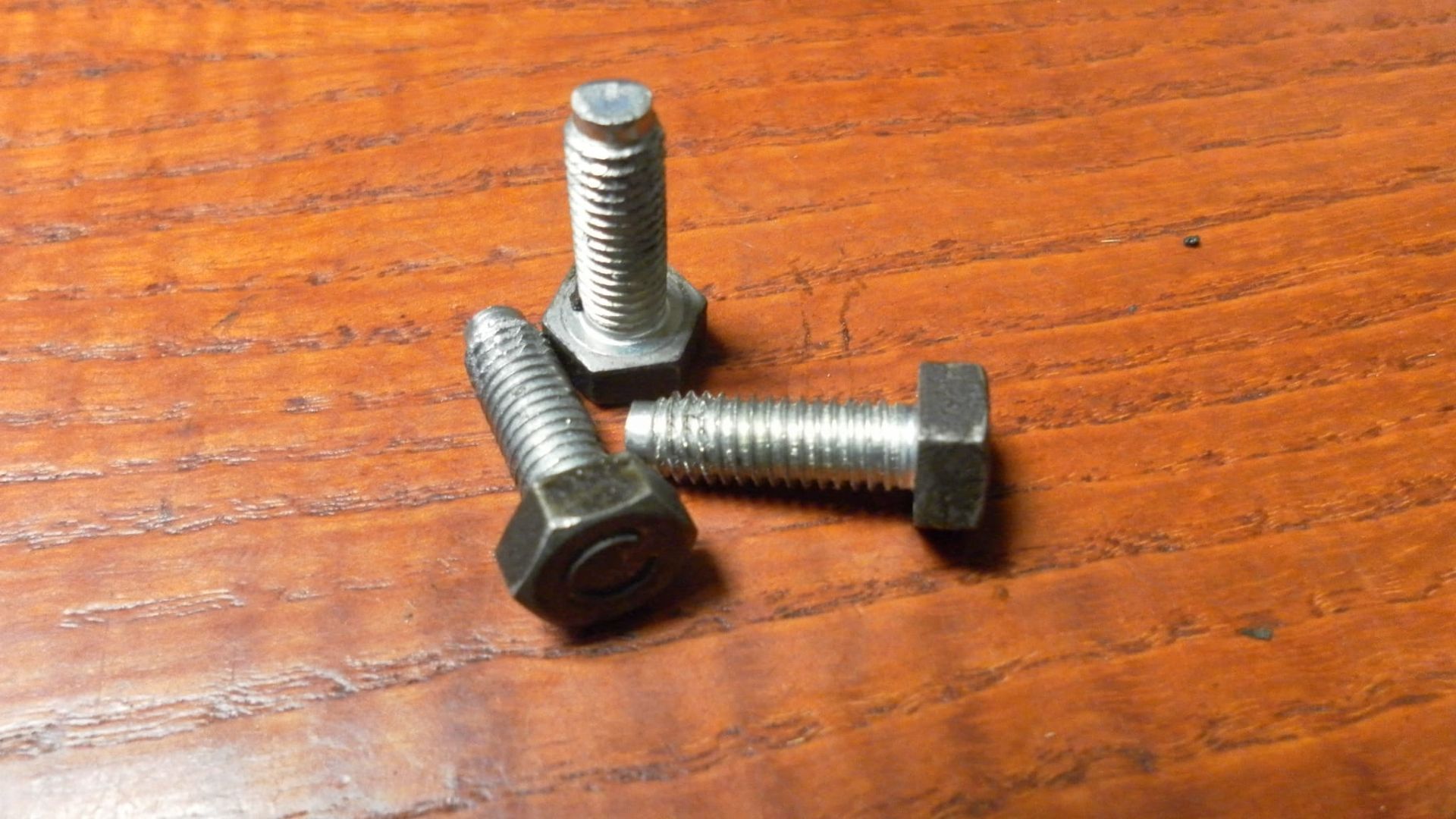 bout m6x16 bevestiging stofring eindoverbrenging	vf750s vt750 vt1100 vf1100	90170-MB0-000
