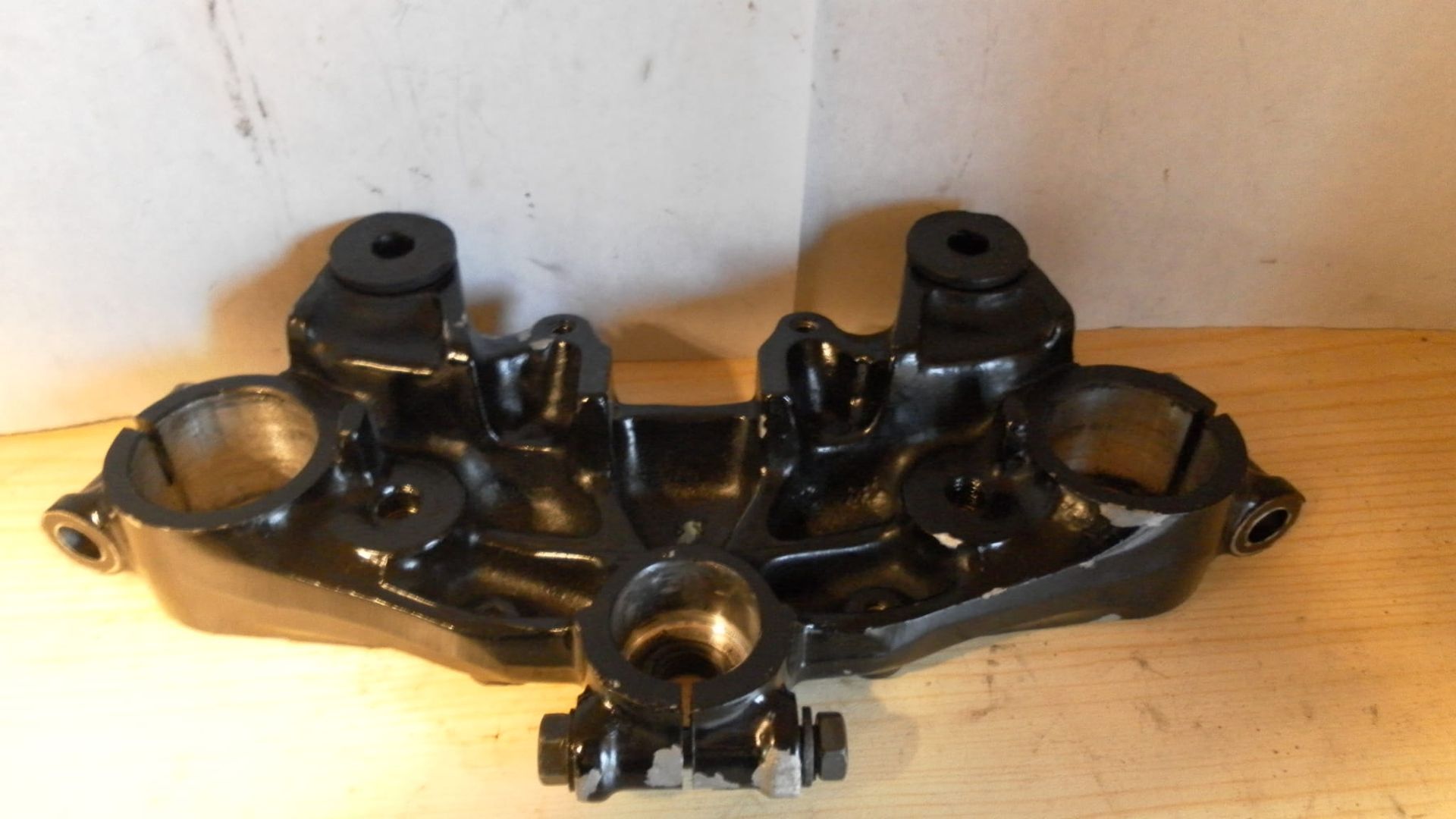 bovenste balhoofdplaat	fsx750es/ef	1983-84 . 51311-31300-15t , 51311-31315-15t