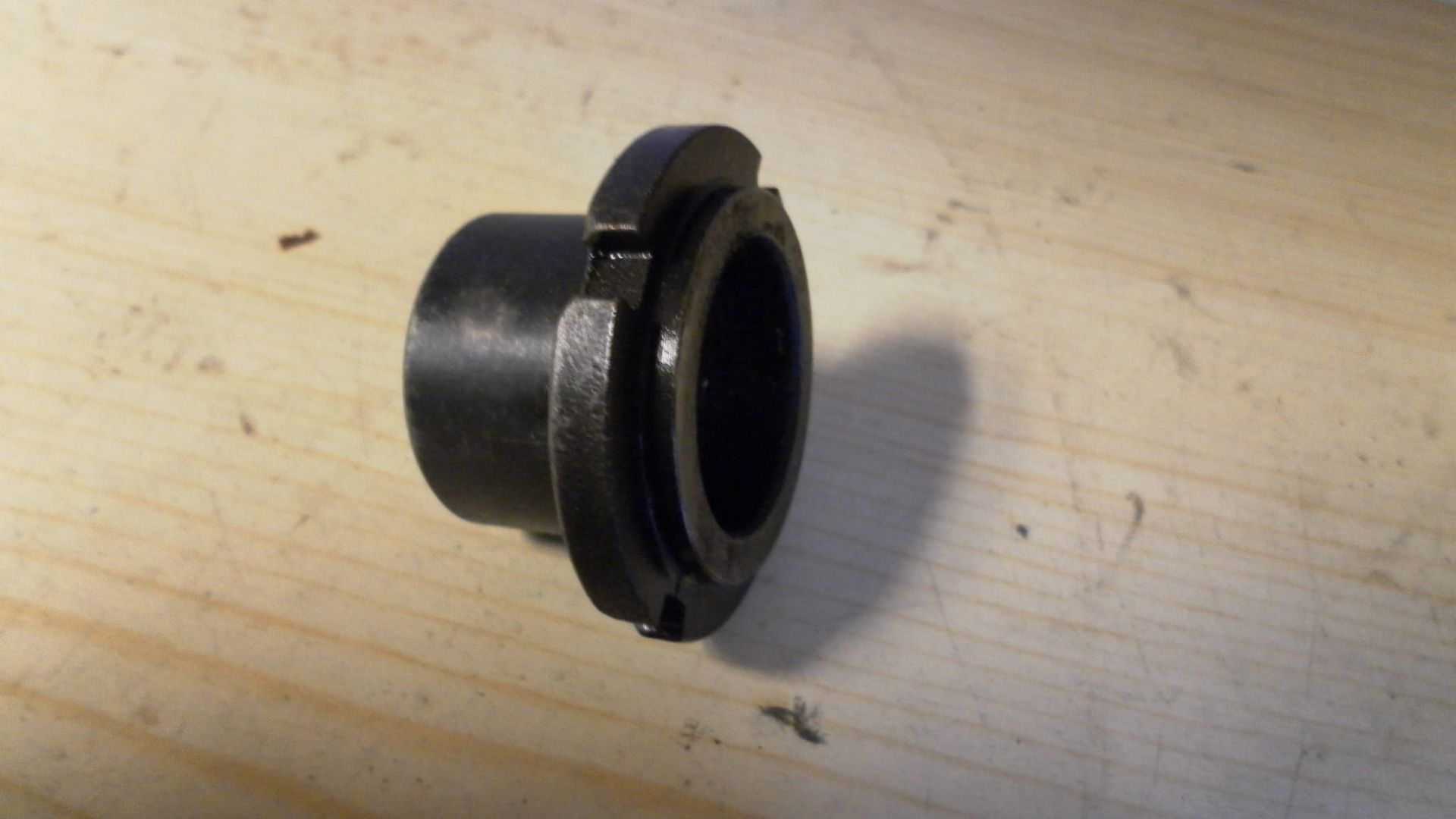 steeringstem nut	gsx750 es ef 	51631-34200