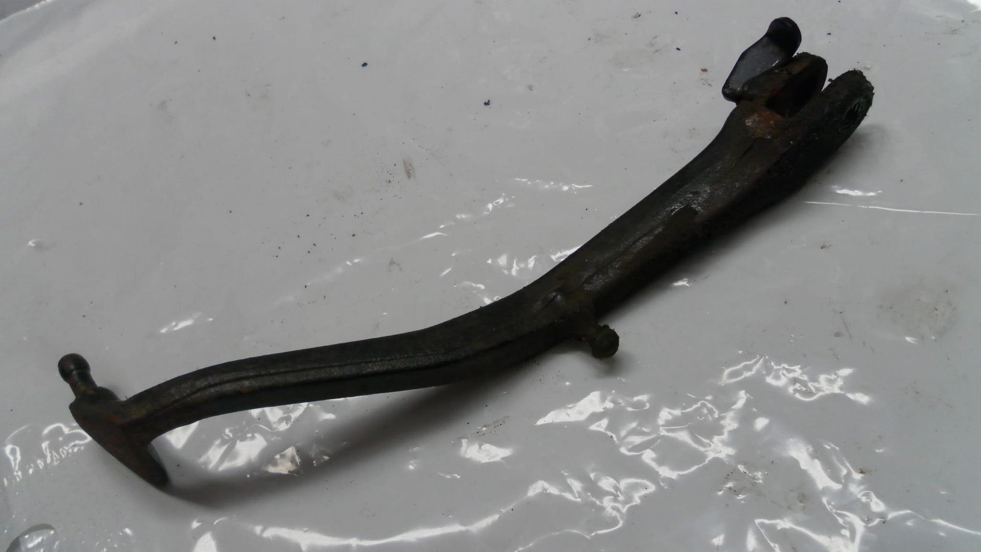 zijstand zijstanddaard 	Gsx600f 1988-97 , gsx750f 1989-97	42310-19C01