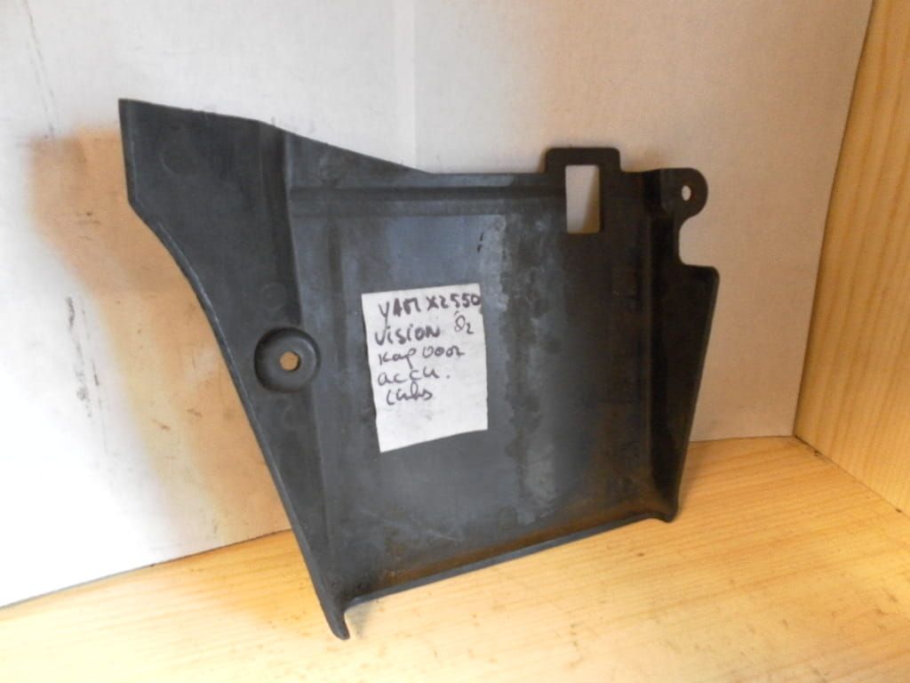 deksel voor accu 	Xz550 82-83	11H-28185-00