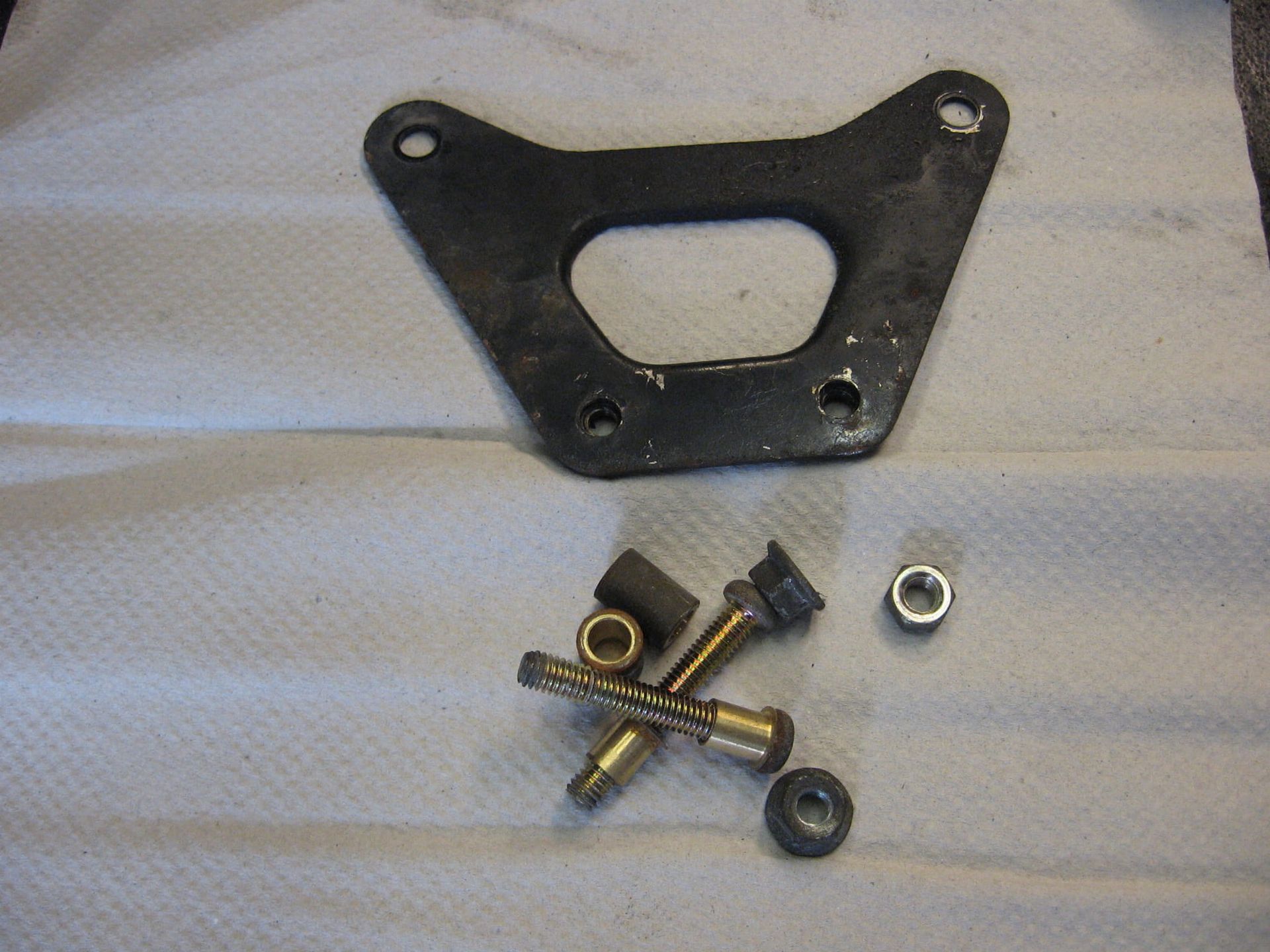 bevestigingsbeugel met  bobine bevestiging	kz750H ltd 1980	, kz650 zn110021048-1001