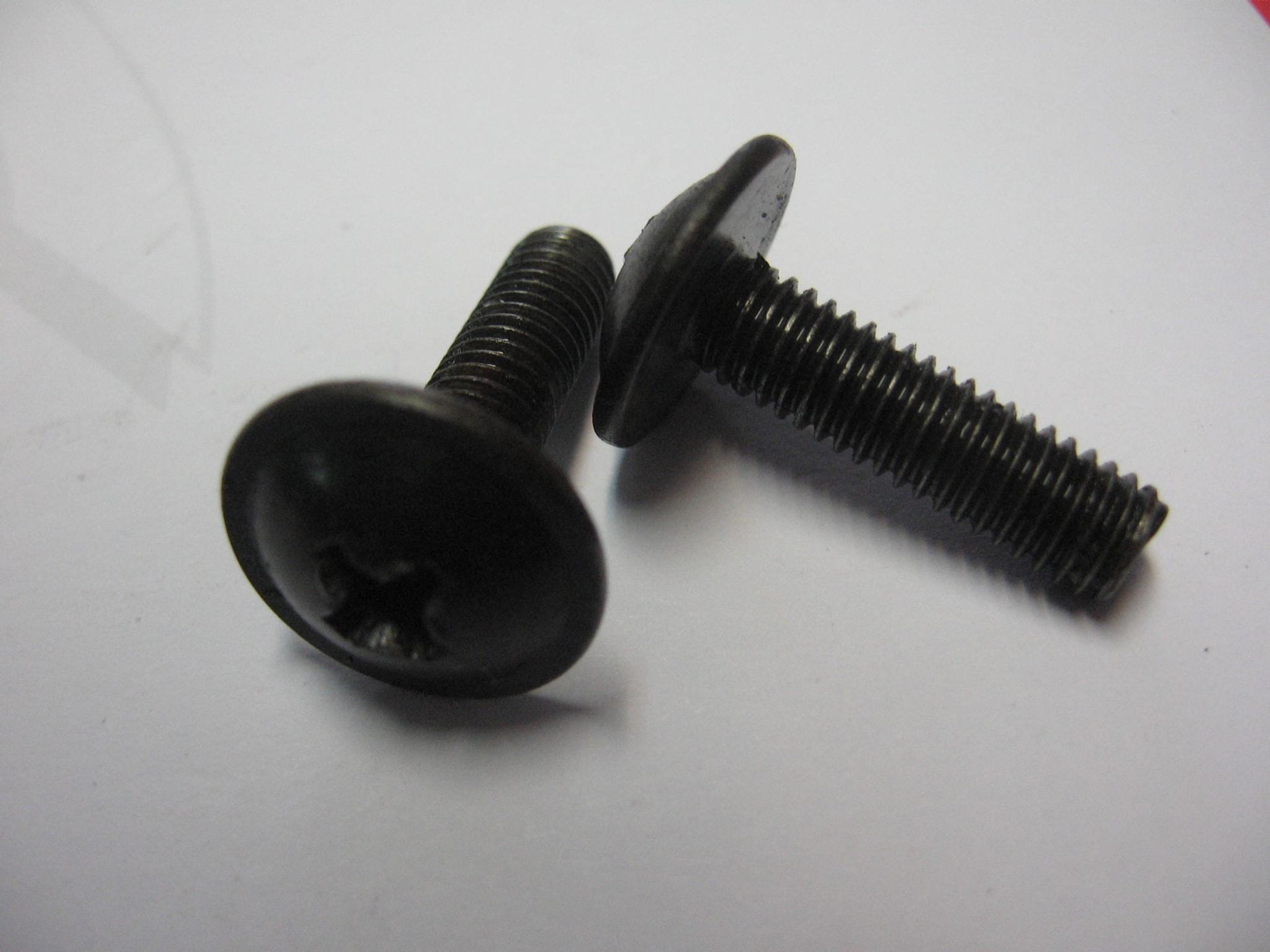 2x flensbout kruiskop m6x21,5 bevestiging kuip