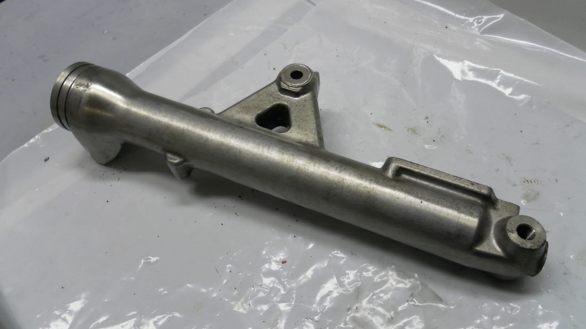 linker onderpoot voorvork	Vf750s 1982 	51521-MB0-003
