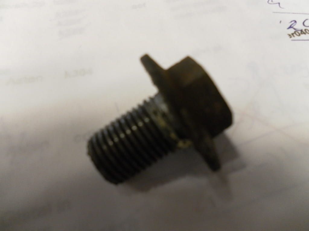 bout  voorwielas  M14x1,5	R1100rt 94-01 , r1100rs 92-01 , r1100r 94-00	36317705315