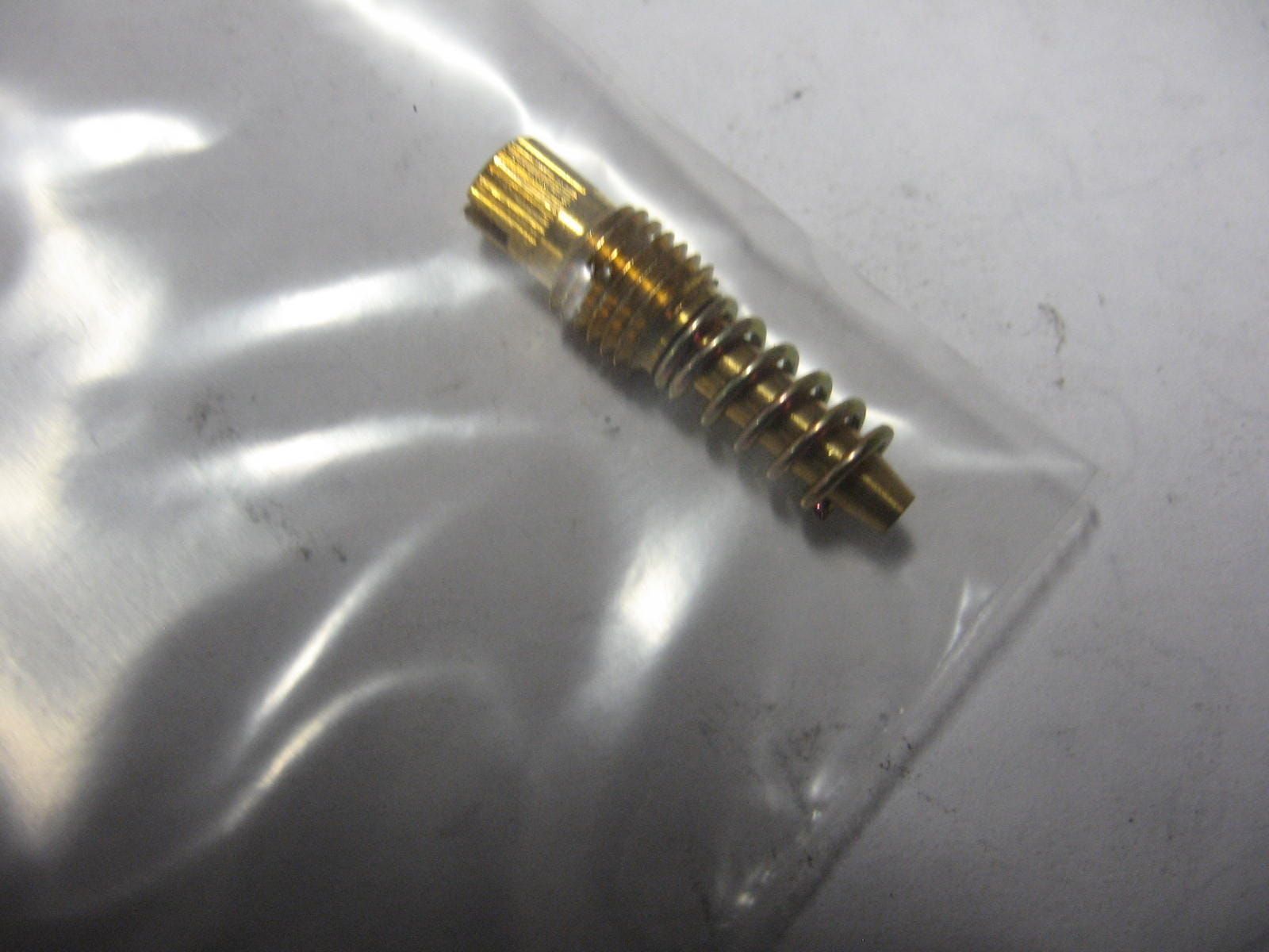 luchtstel schroef , air mixture screw 	cb400f	keyster		16016-377-004