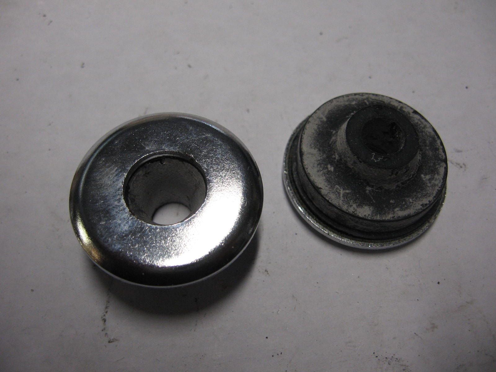 2 stuks kleppendekselbout afdichting cbx A 80-82		oem		90543-ma2-000