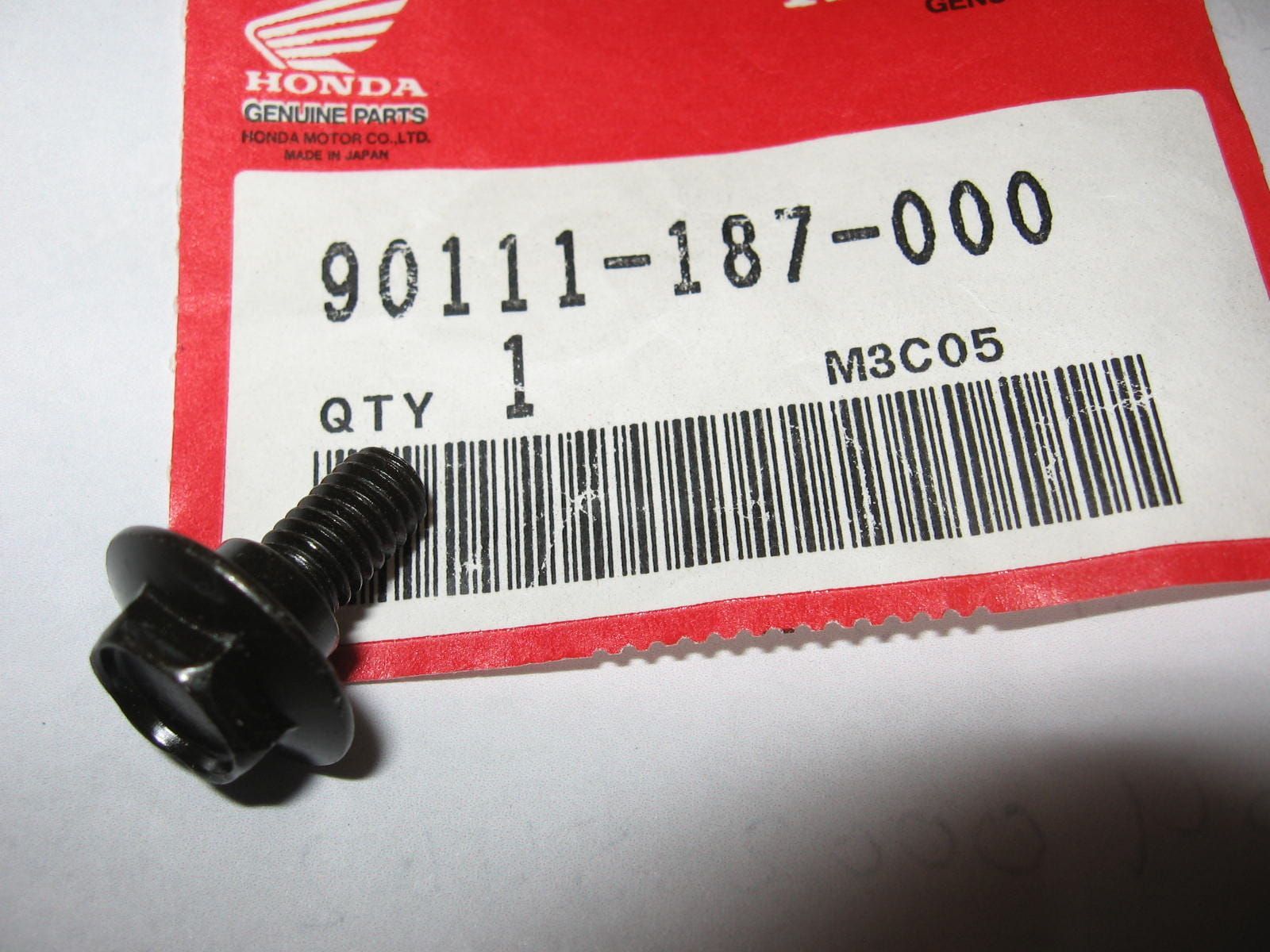 4x  flensbout m6 met dikke borst, zwart		oem		90111-187-000