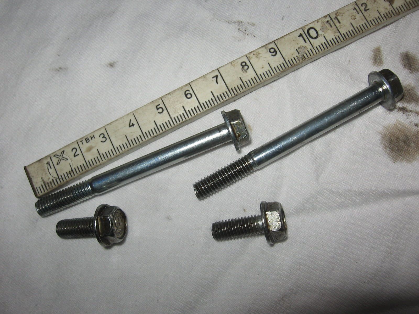 set bouten bevestiging nokkenaskettingspanner bovenop , m6x16 , m6x32	Vtr250 1988-90  	95701-06016-00 , 95801-06065-00