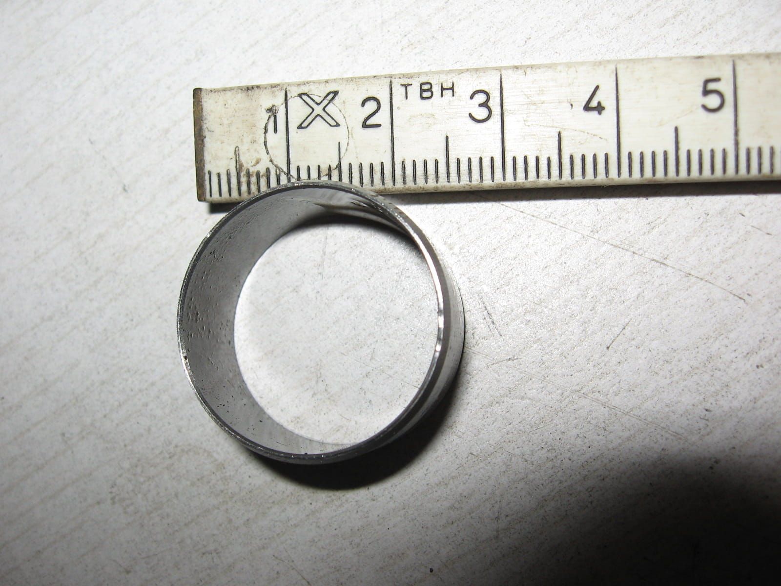 Collar , oil passage , pasbus oliekanaal 24mm in carterpan	Vtr250 1988-90	15326-ke8-000