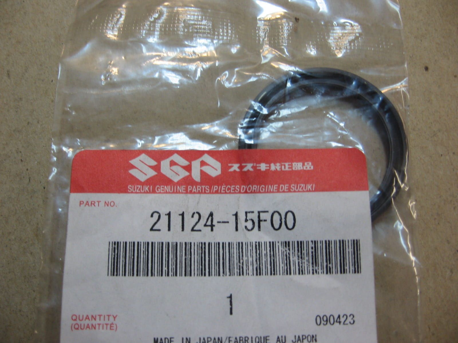 seal  		oem		21124-15f00