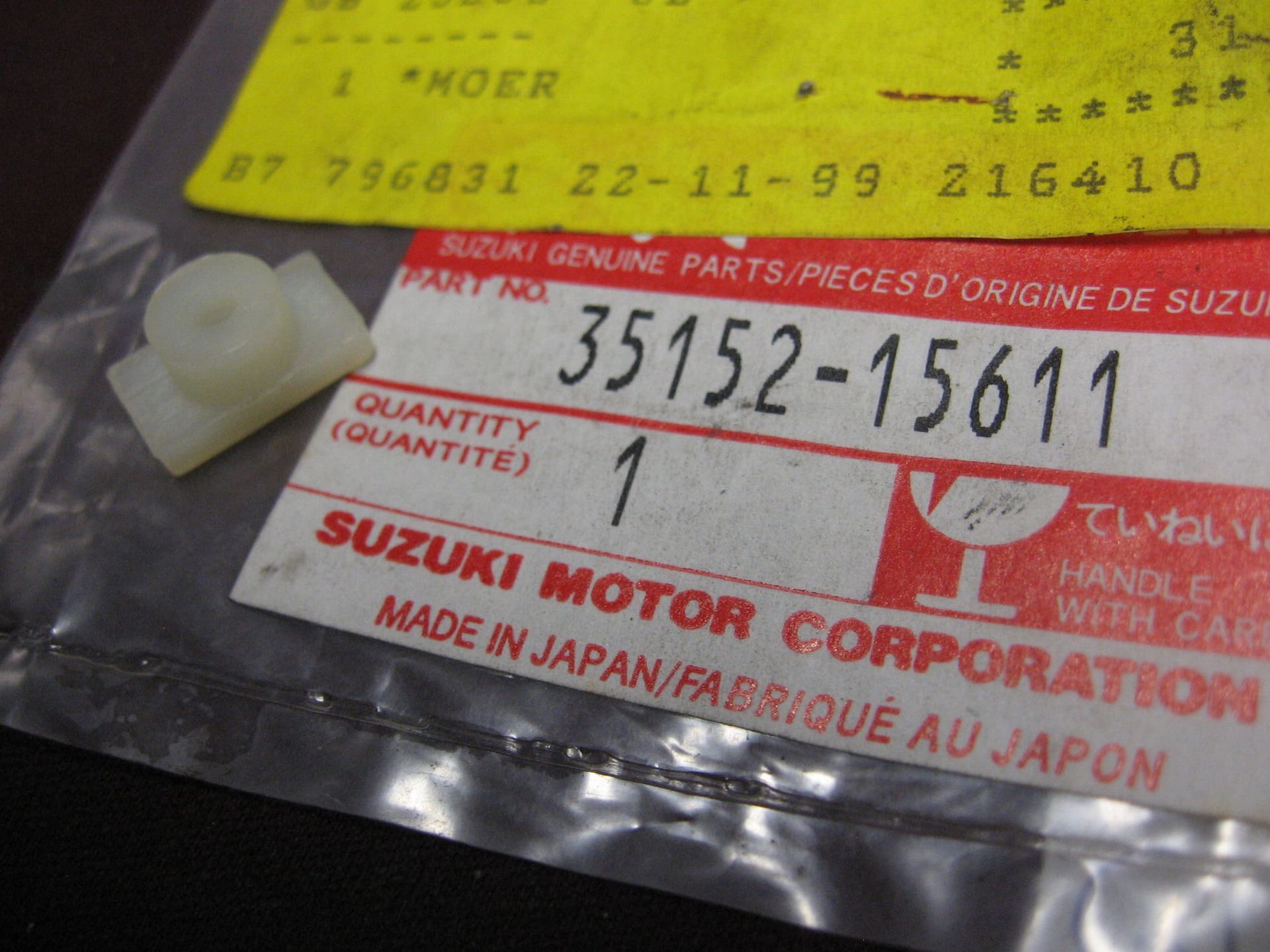 kunstof moer m4 afstellen koplamp , T500 T350GT550		oem		35152-15611