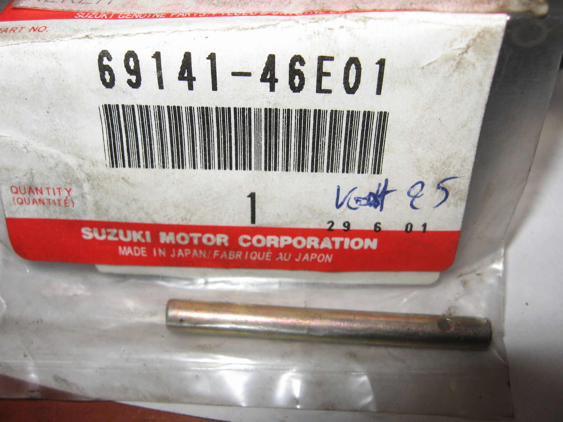 pen bevestiging remblokken		oem		69141-46e01  , gsf1200