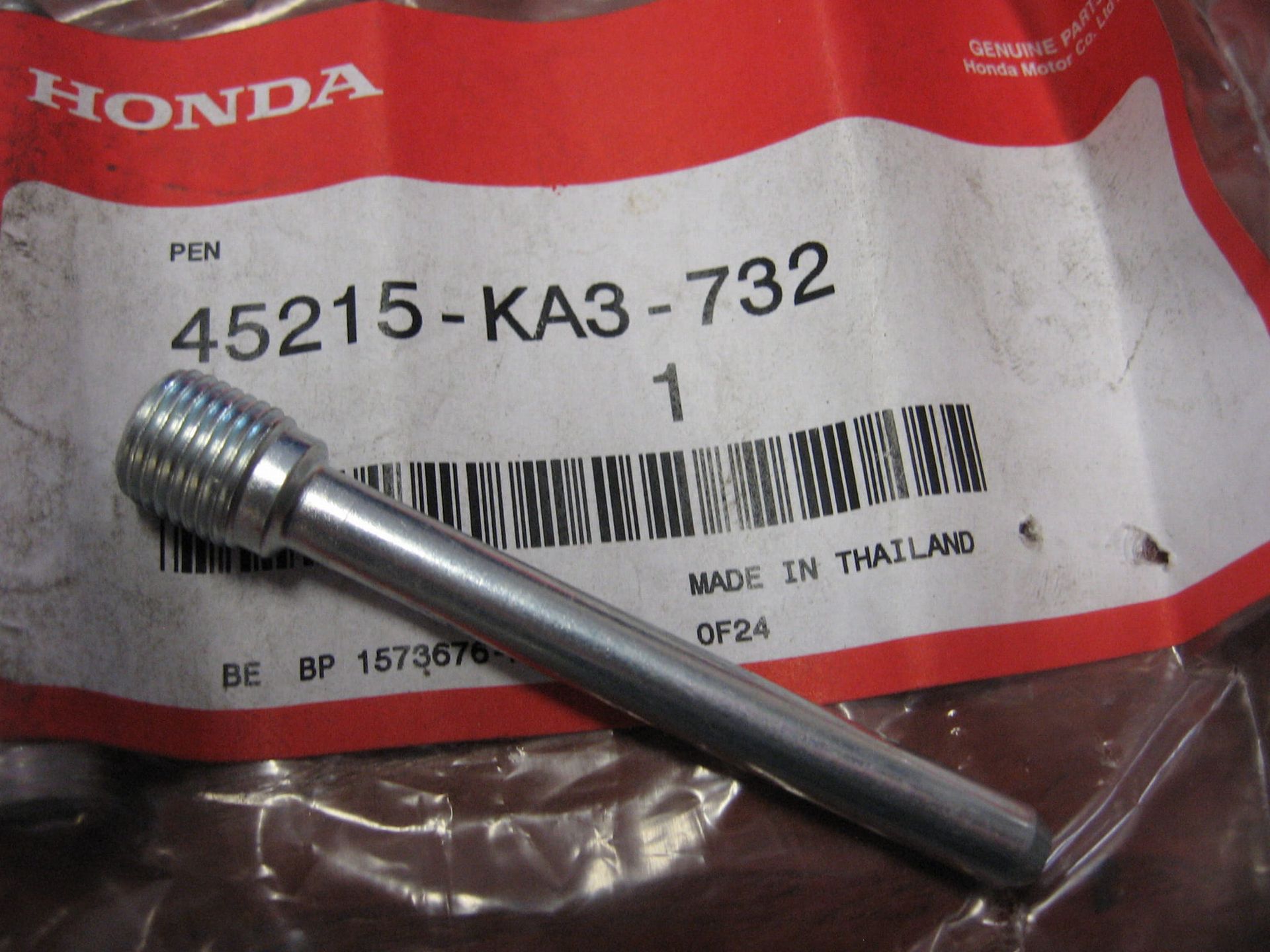 2 stuks pin bevesteging remblok  		oem		45215-ka3-732	, M10 ,64,1x5,8