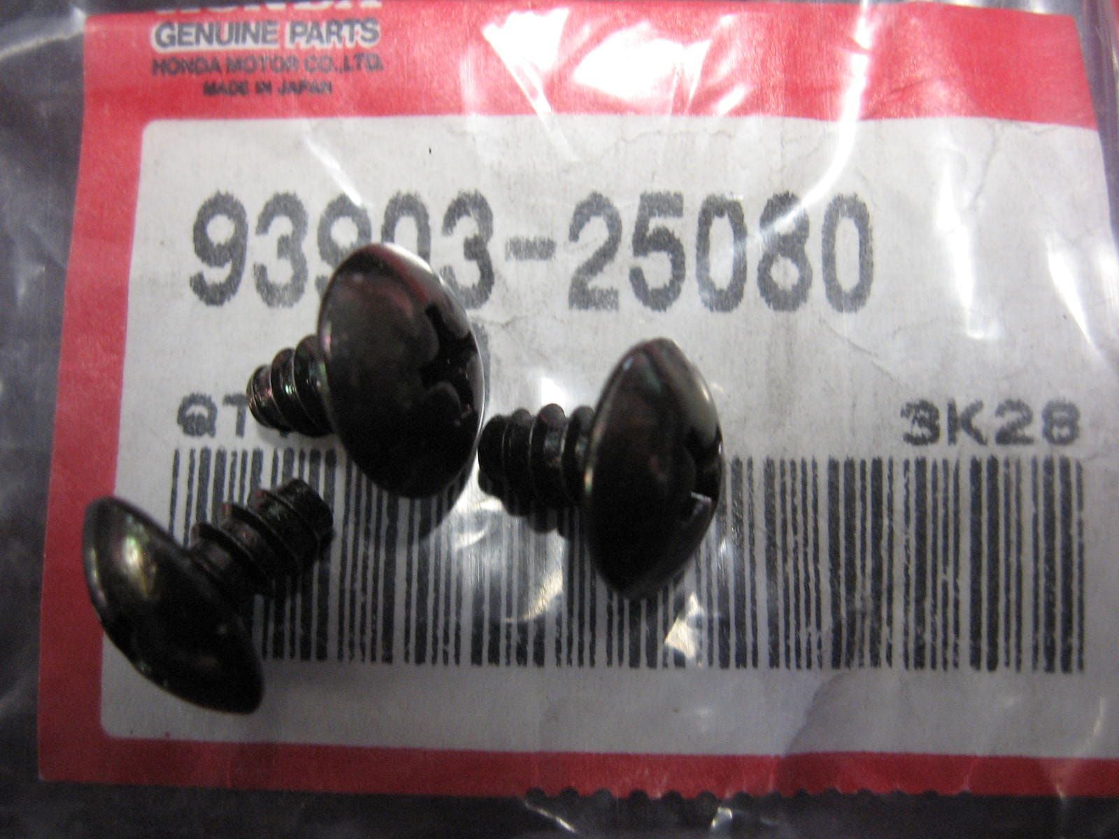 3x kruiskop schroef bollekop zwart 5x8 --		oem		93903-25080