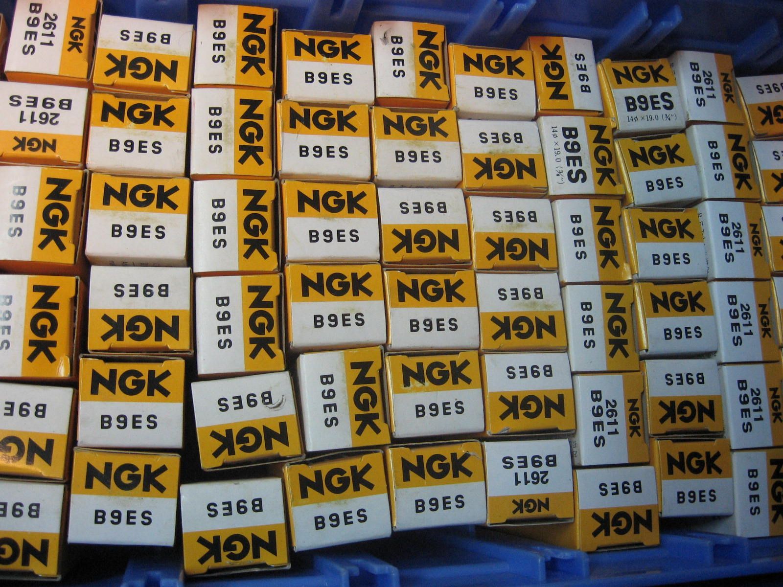 B9eS	bougie NGK 5st voor € 6,--