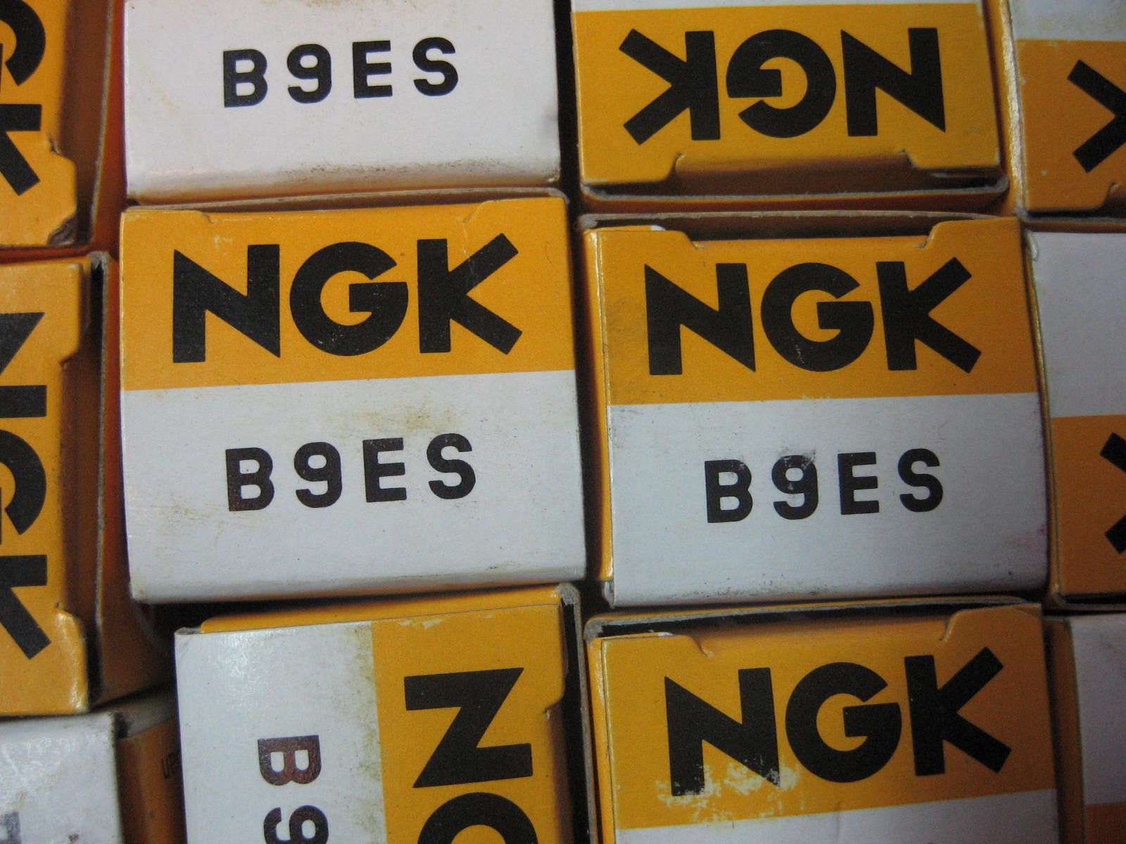 B9eS	bougie NGK 10st voor € 10,--