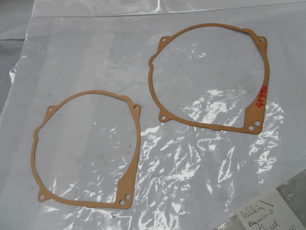 2 stuks pakking dynamodeksel NOS		nos	11483-31000
